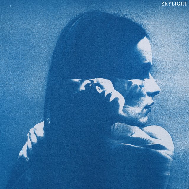 Gabrielle Aplin, "Skylight".
