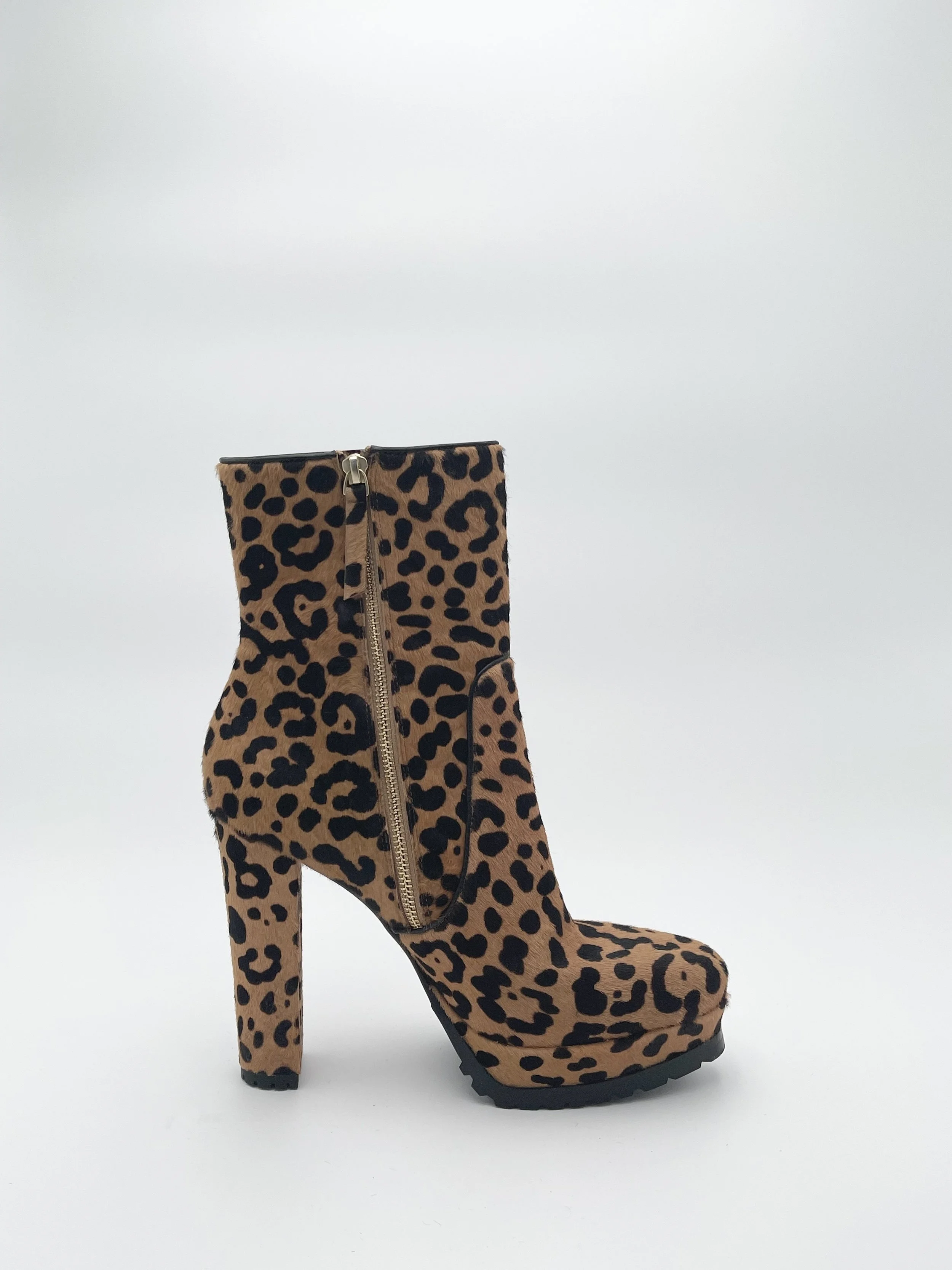 ALICE & OLIVIA 4.jpeg