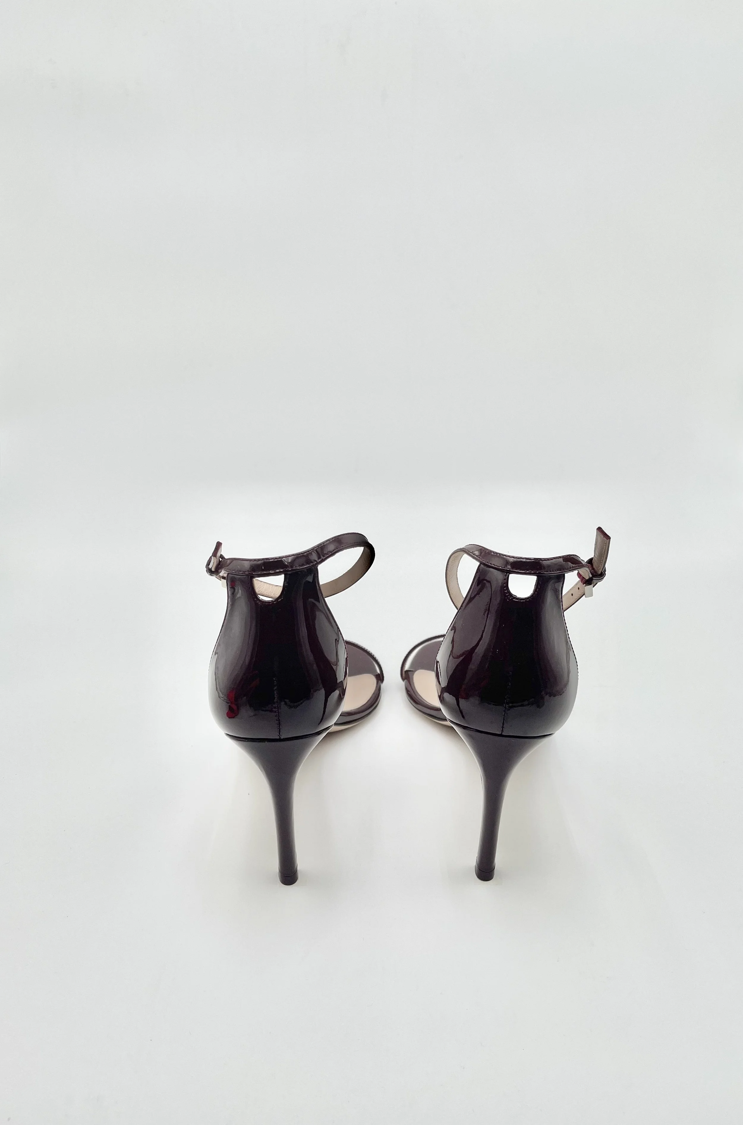 STUART WEITZMAN NUDIST PATENT 3.jpeg