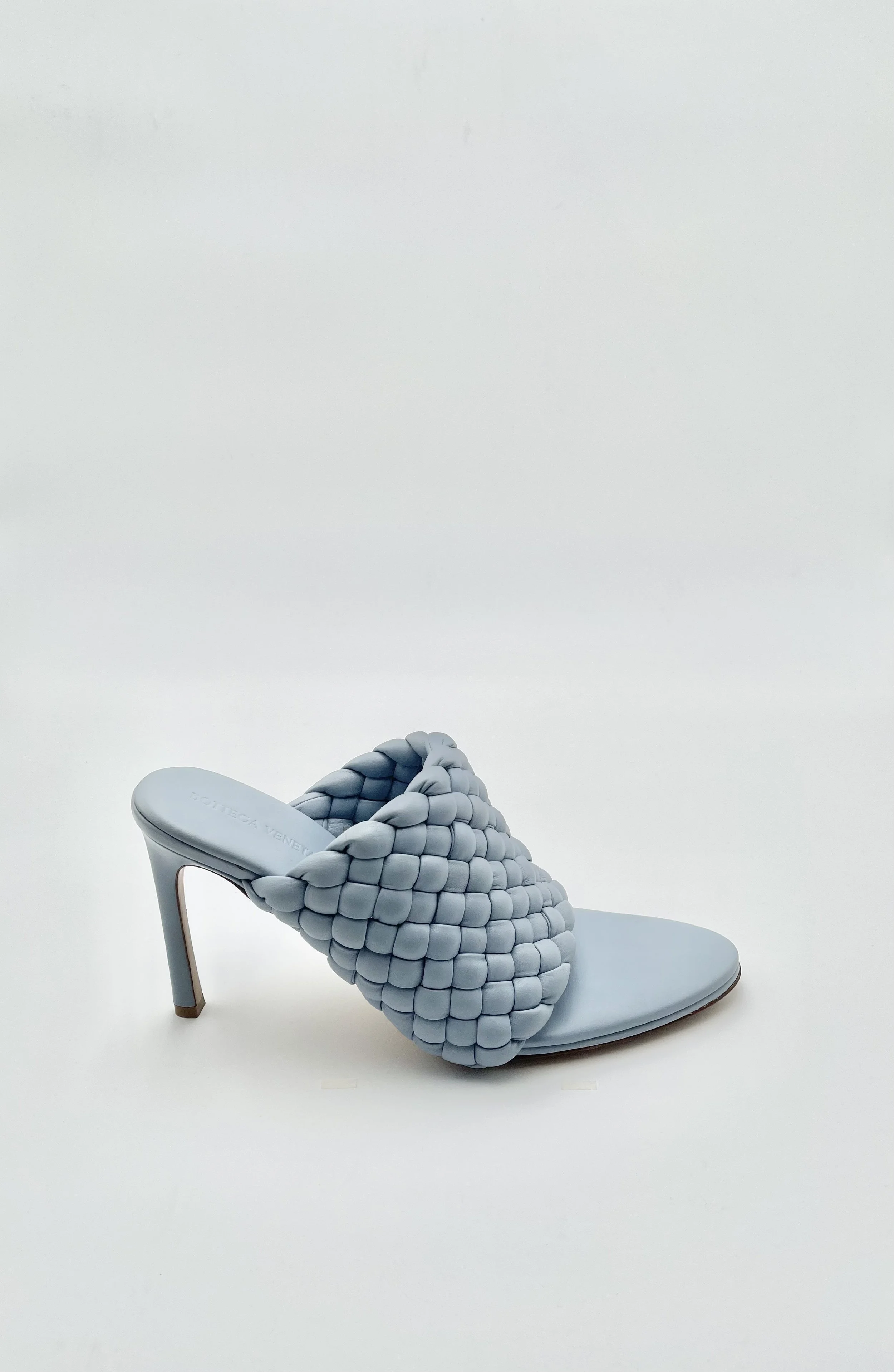 BOTTEGA VENETA SANDAL.jpeg