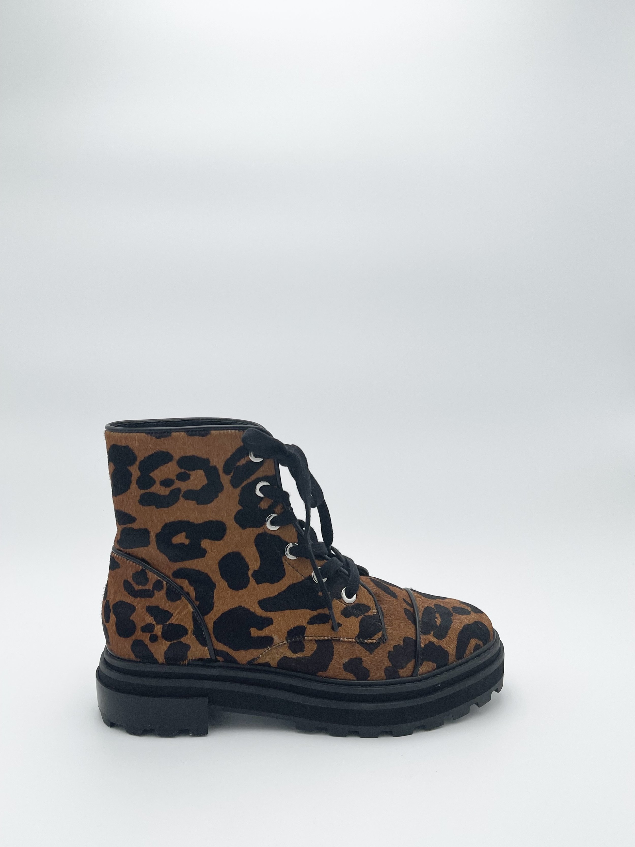SCHUTZ leopard combat 3.jpeg