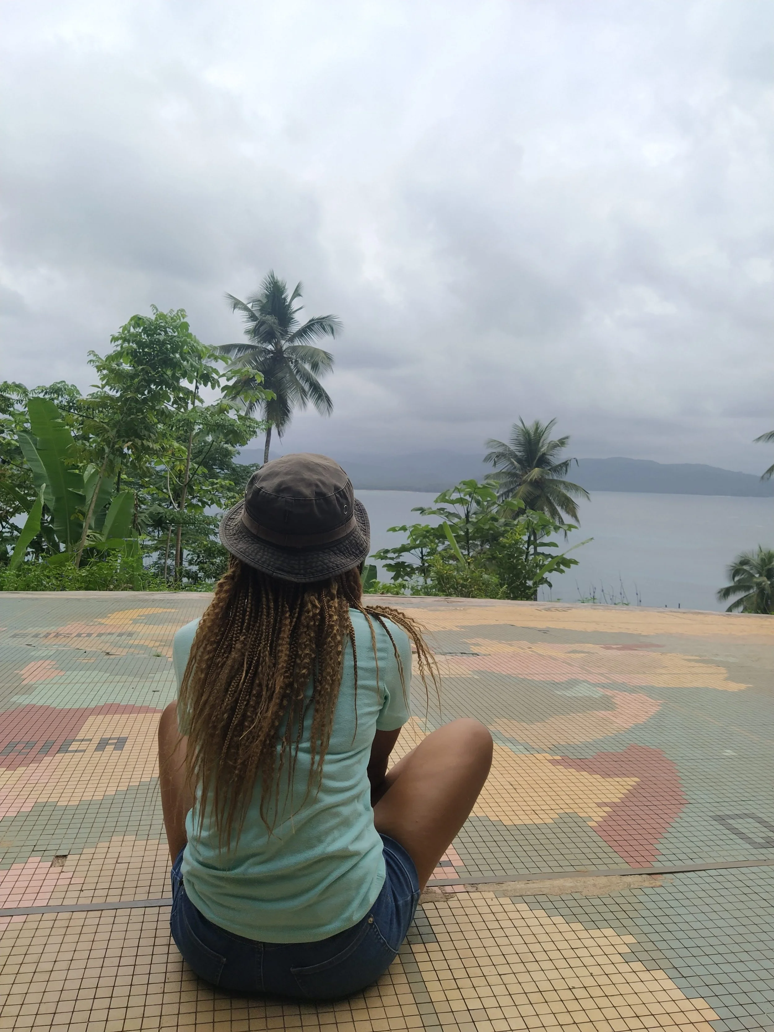 Rolas Sao Tomé, marco de ecuador, turismo