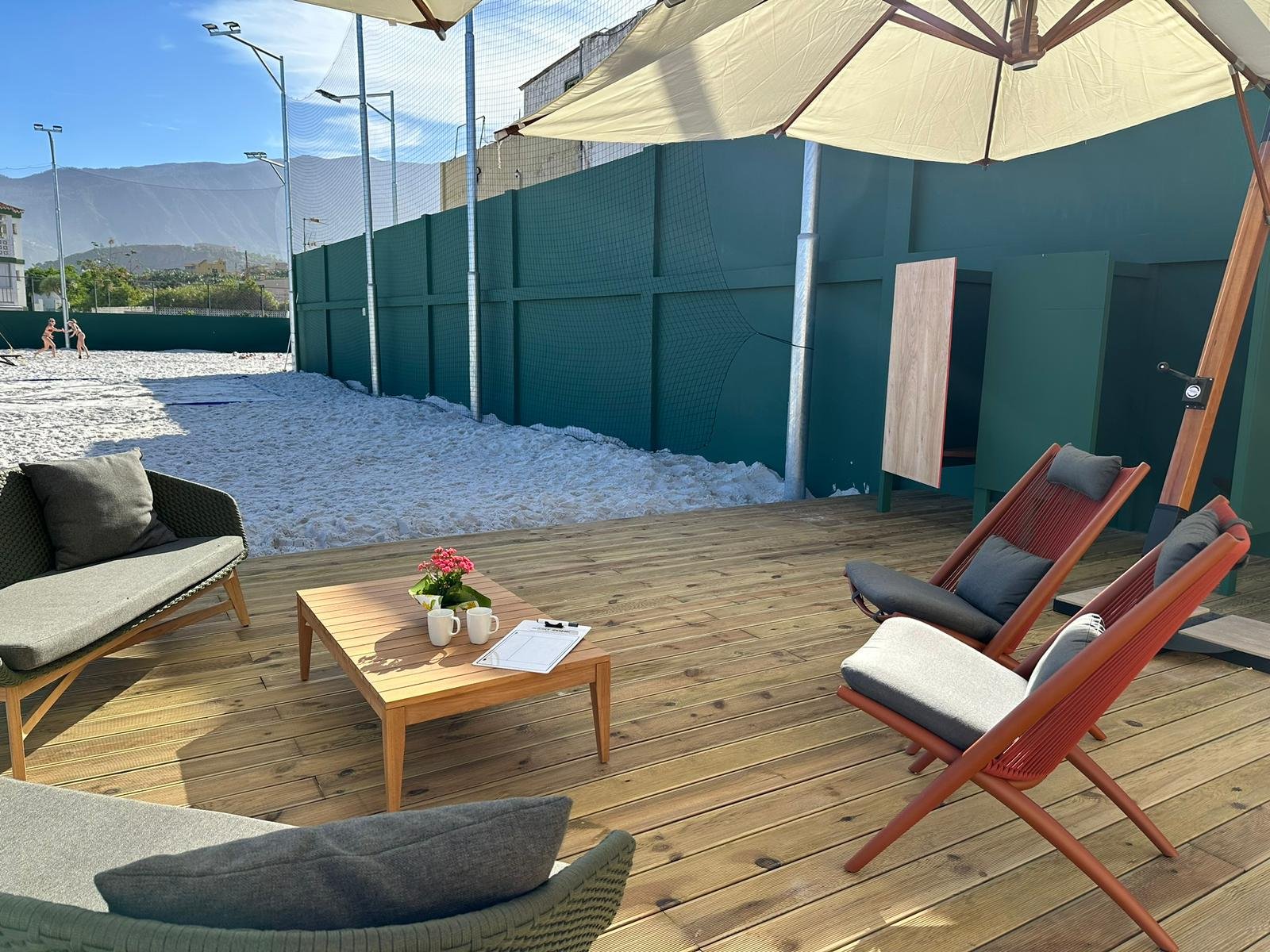 Kopio tiedostosta Photo Hacienda deck and beach.jpeg