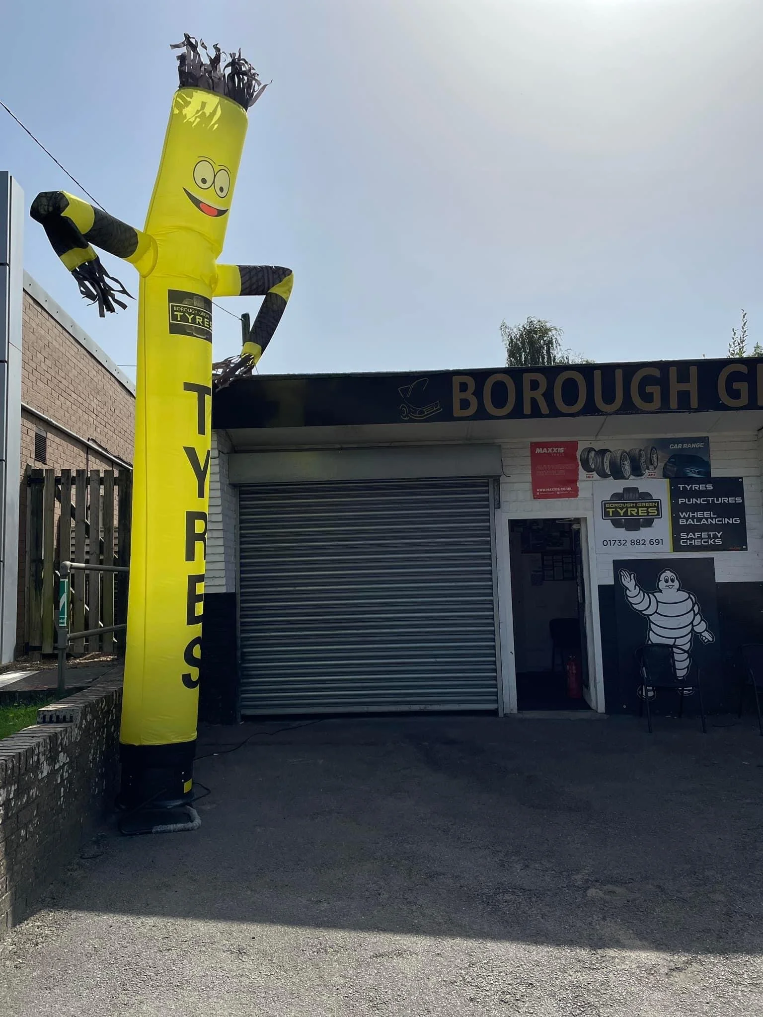 Skyerz 20ft Wacky Wavy Inflatable Advertising Dancer – Yellow Air Sock Tube Man – Floor Standing
