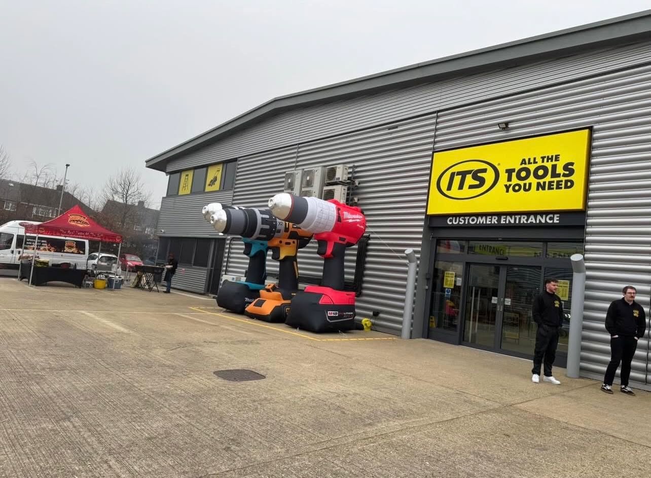 ITS Open New Stores with Giant Inflatable Power&nbsp; Tools.
