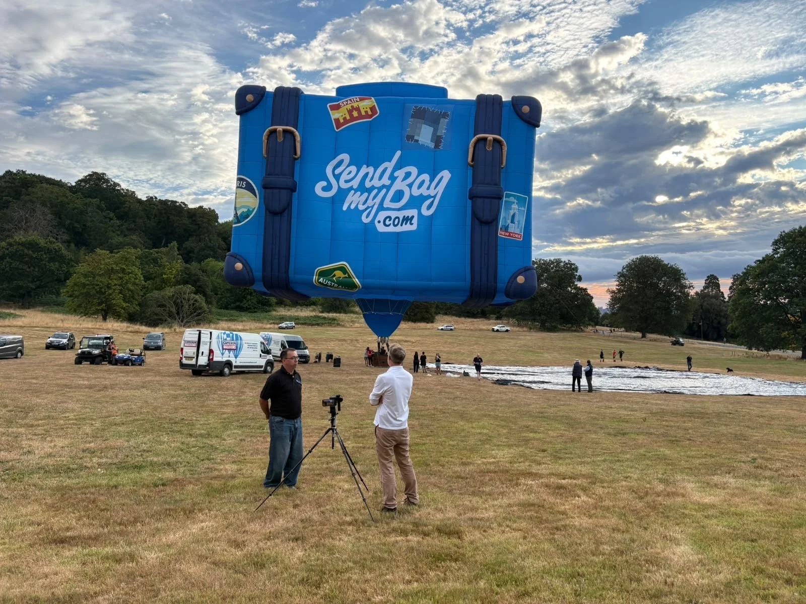 Launching the World’s Biggest Suitcase for SendMyBag.com