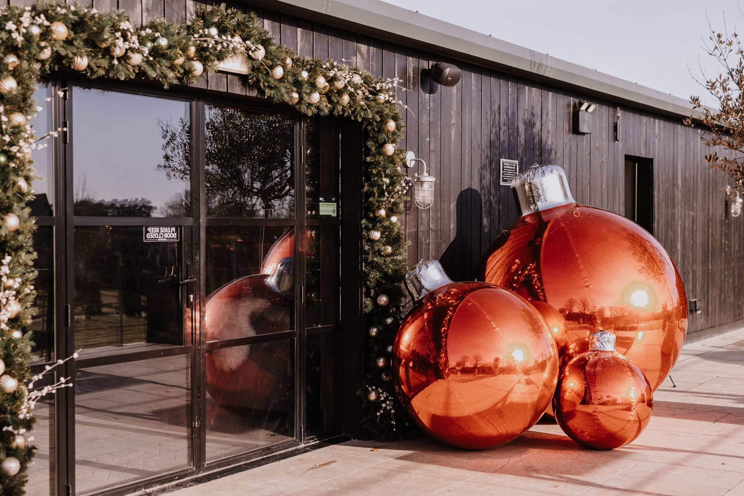 Inflatable baubles for wedding