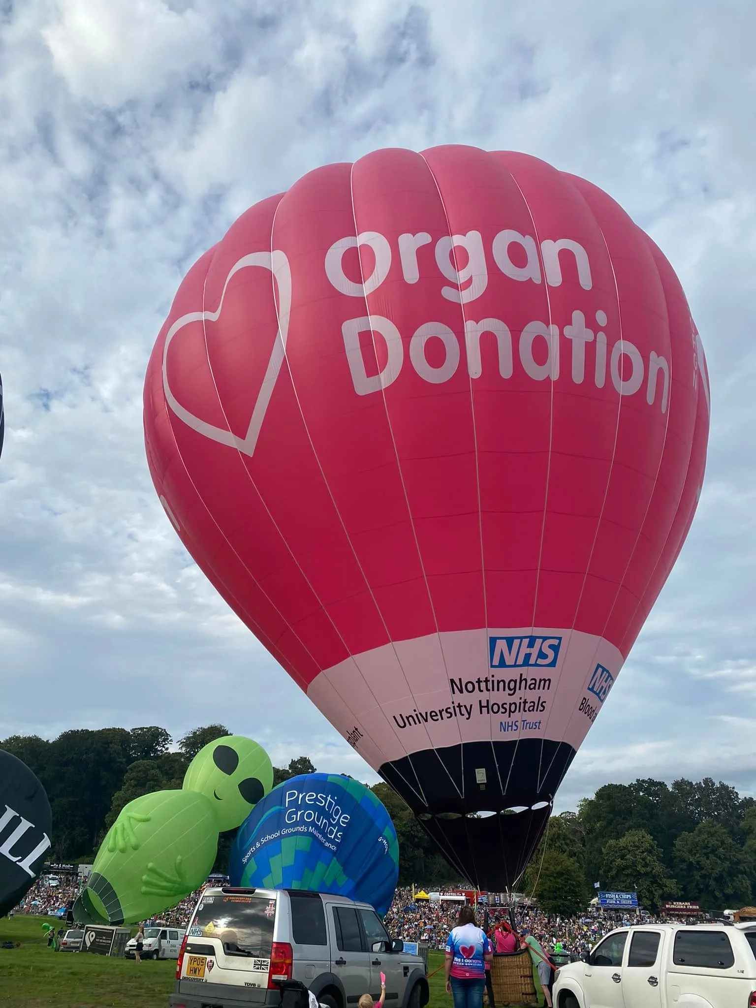 Organ Donation Hot air Balloon advertising at the Balloon Fiesta.jpg