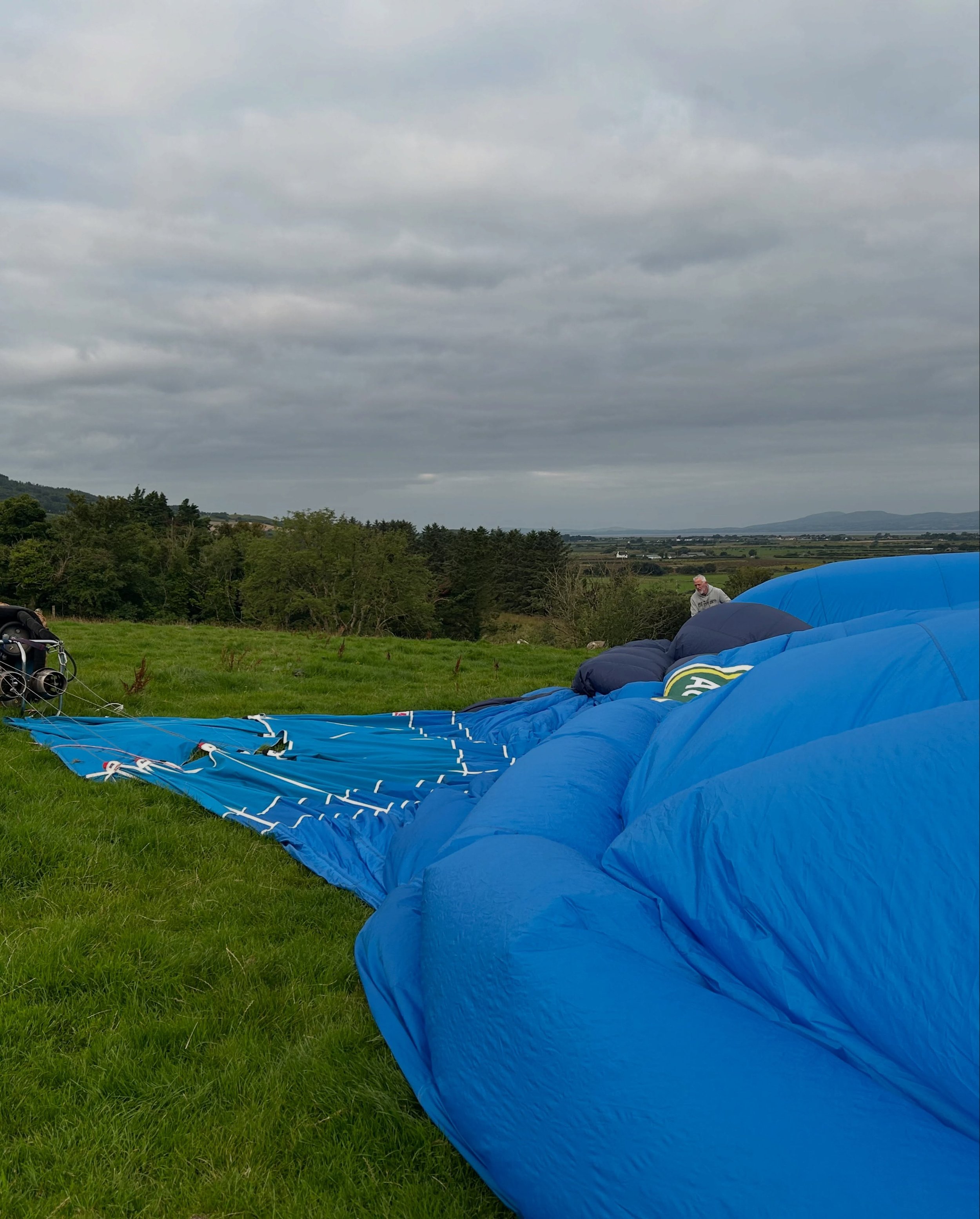 Advertising hot air balloon world tour