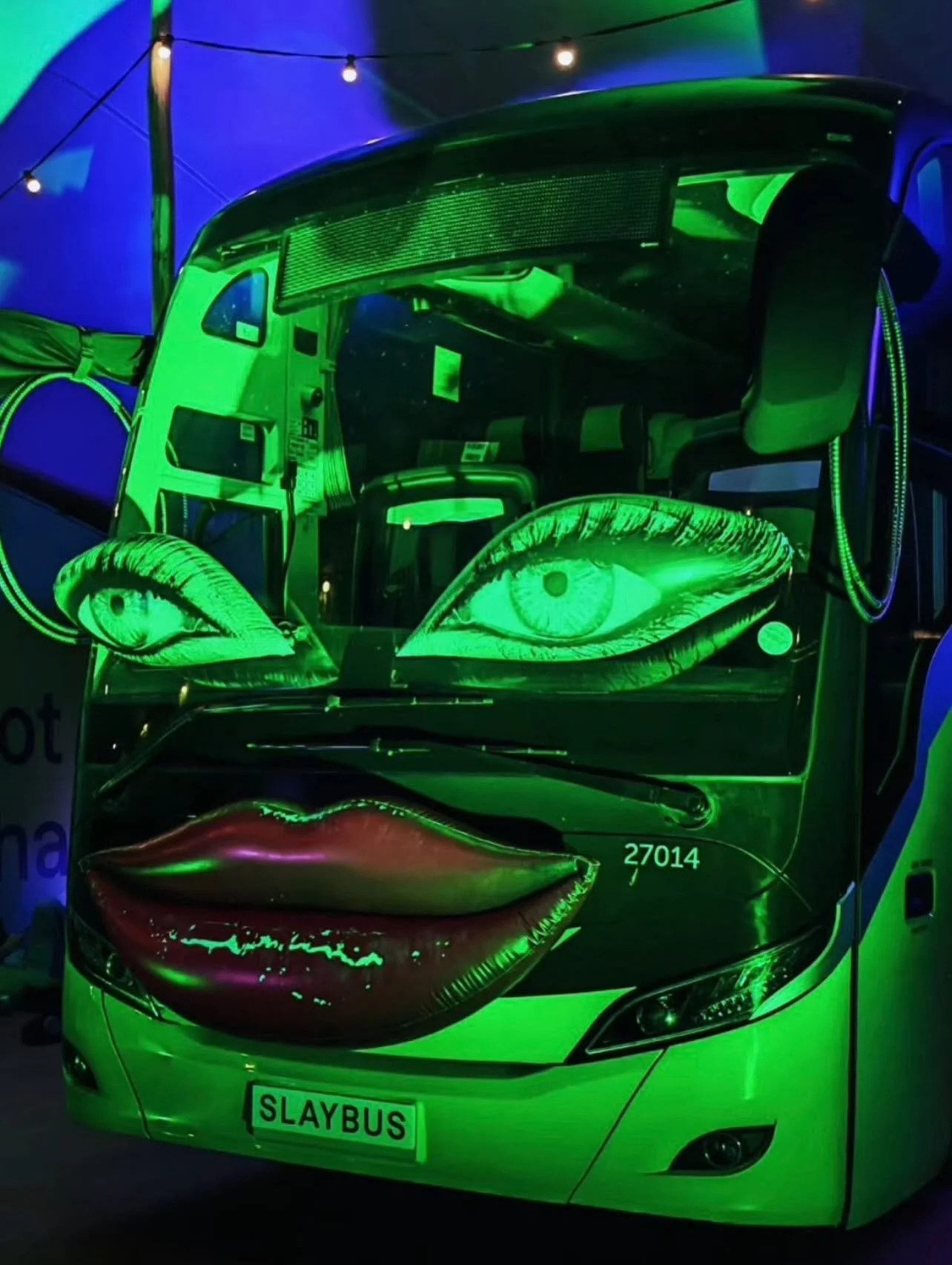 Inflatable advertising attachments