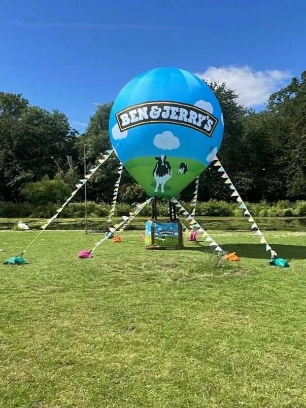 Inflatable balloon replica
