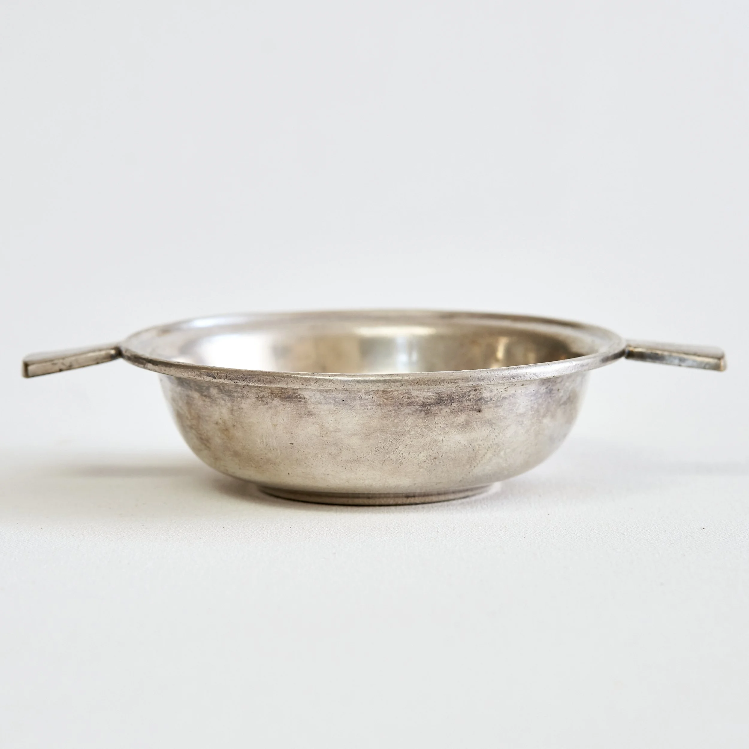 Small_Silver_Serving_Dish_03.jpg