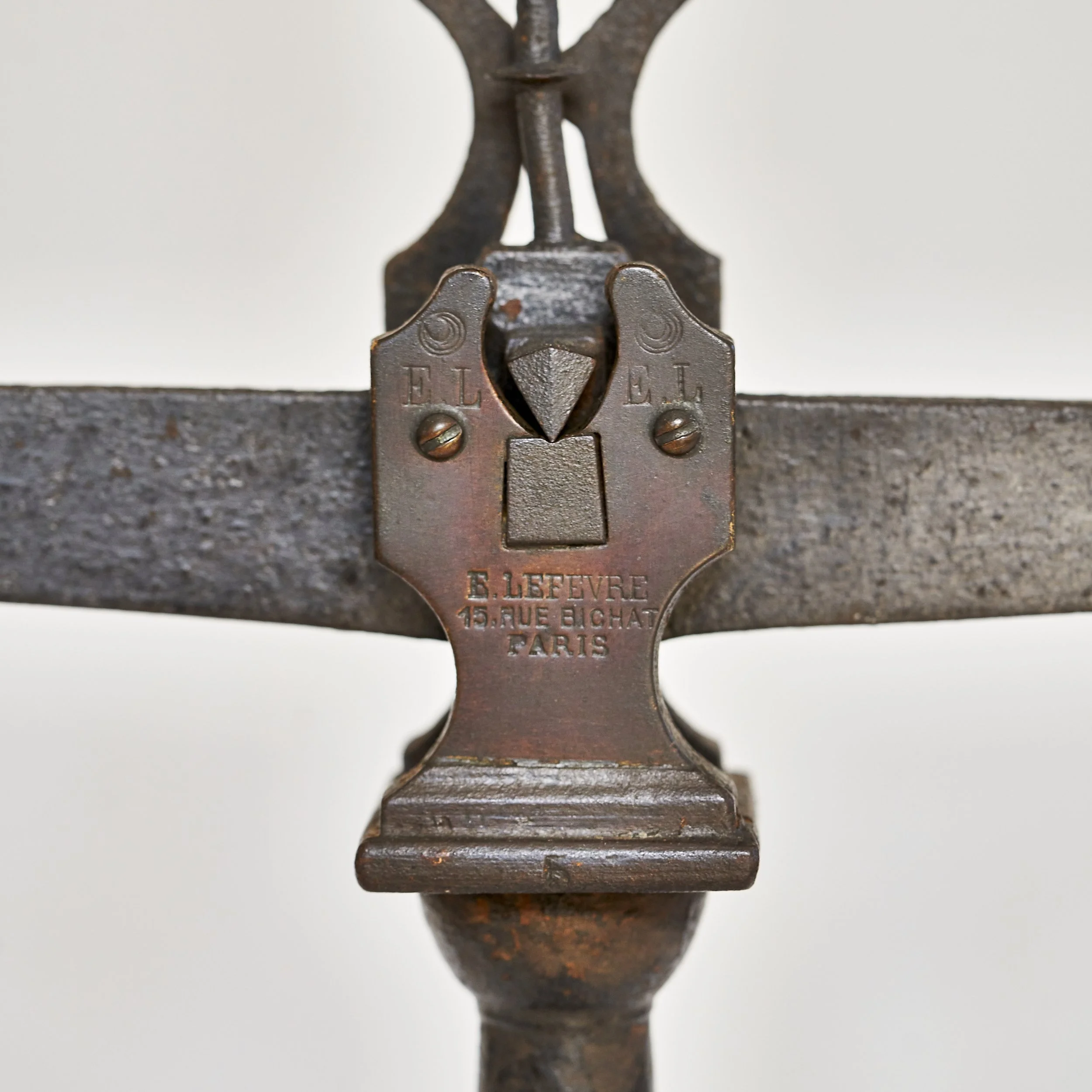 Scale_012.jpg