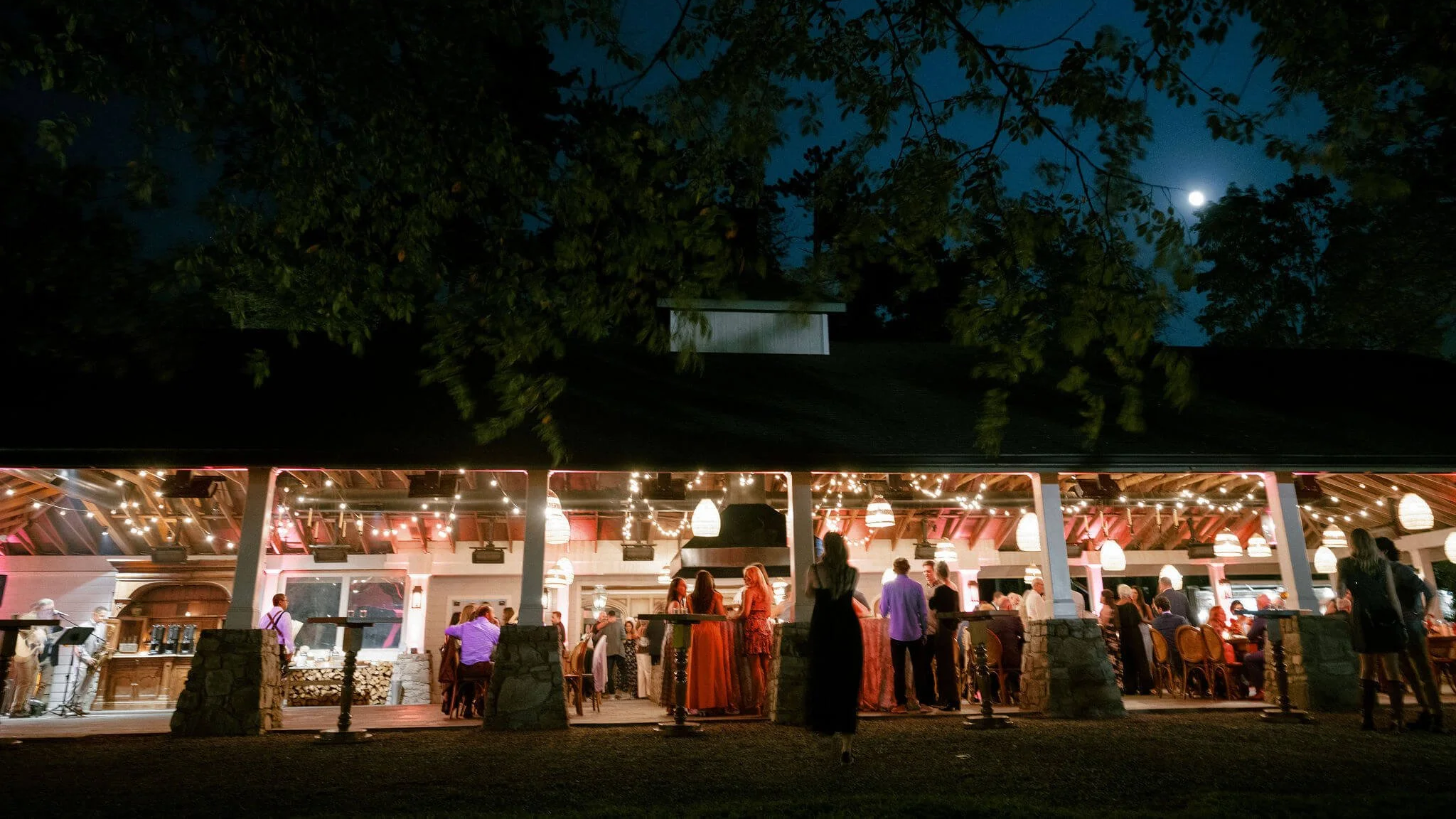 HERO Weekend Wedding.png