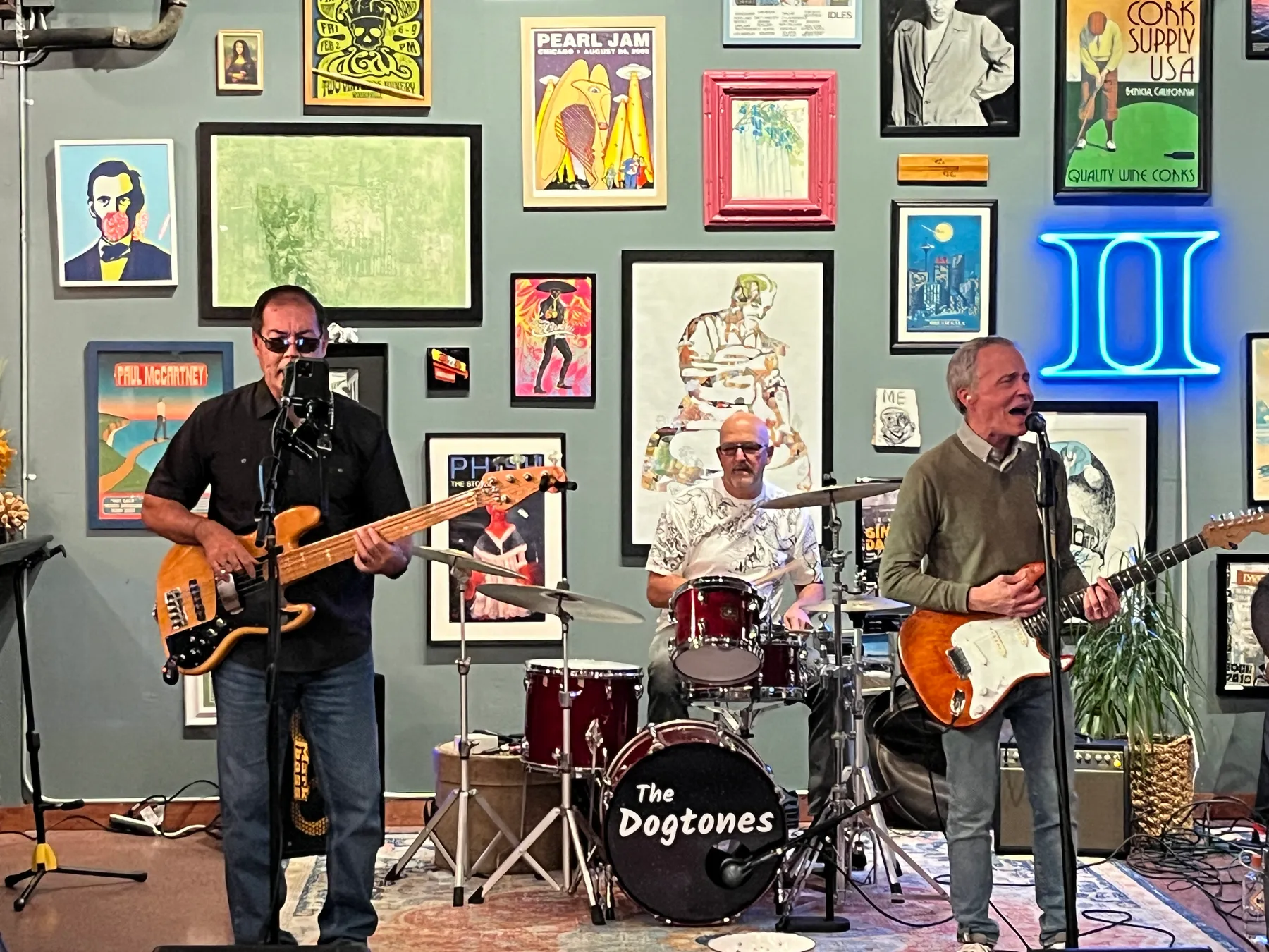 Dogtones (Woodinville)