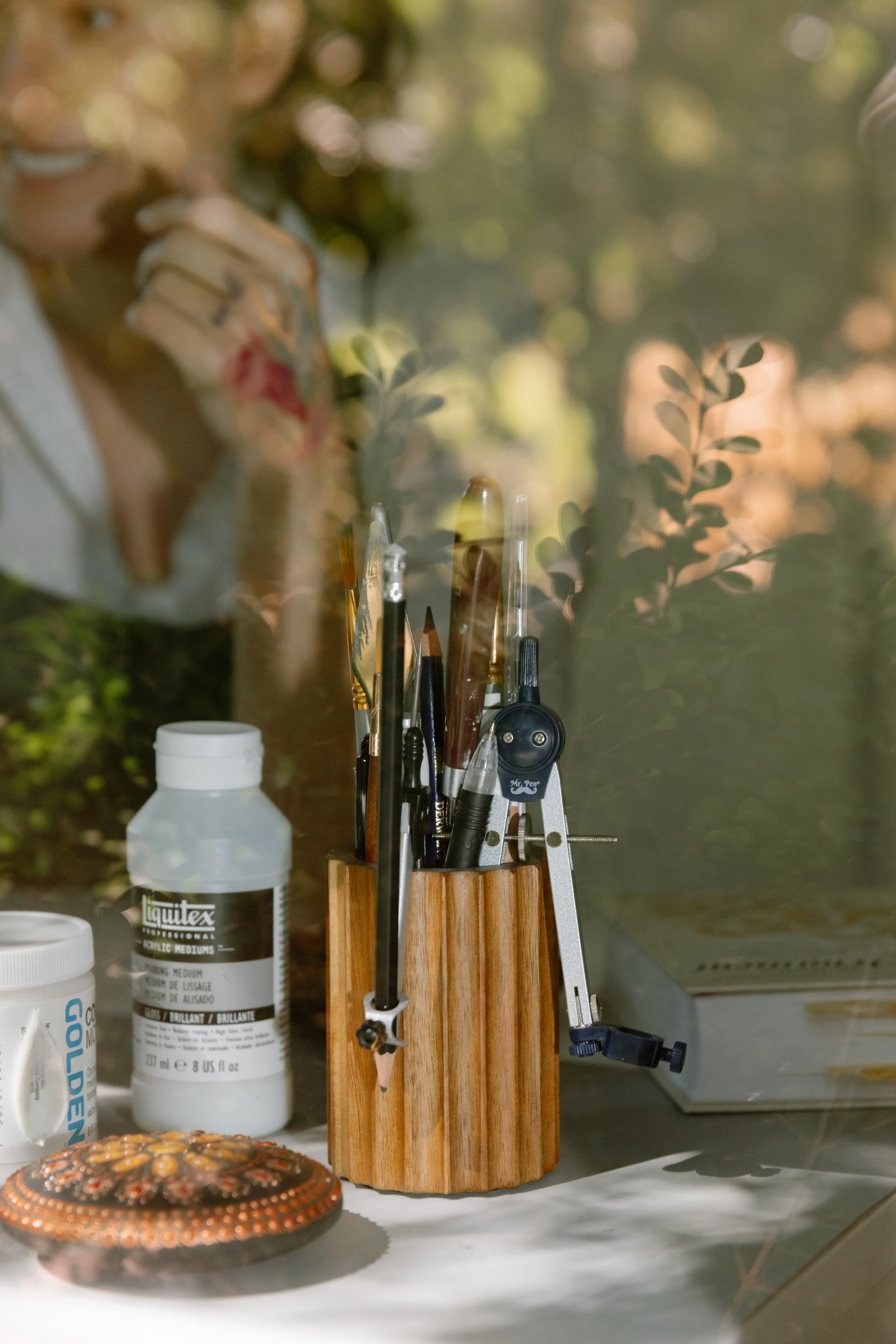 Acrylic mediums for dot art