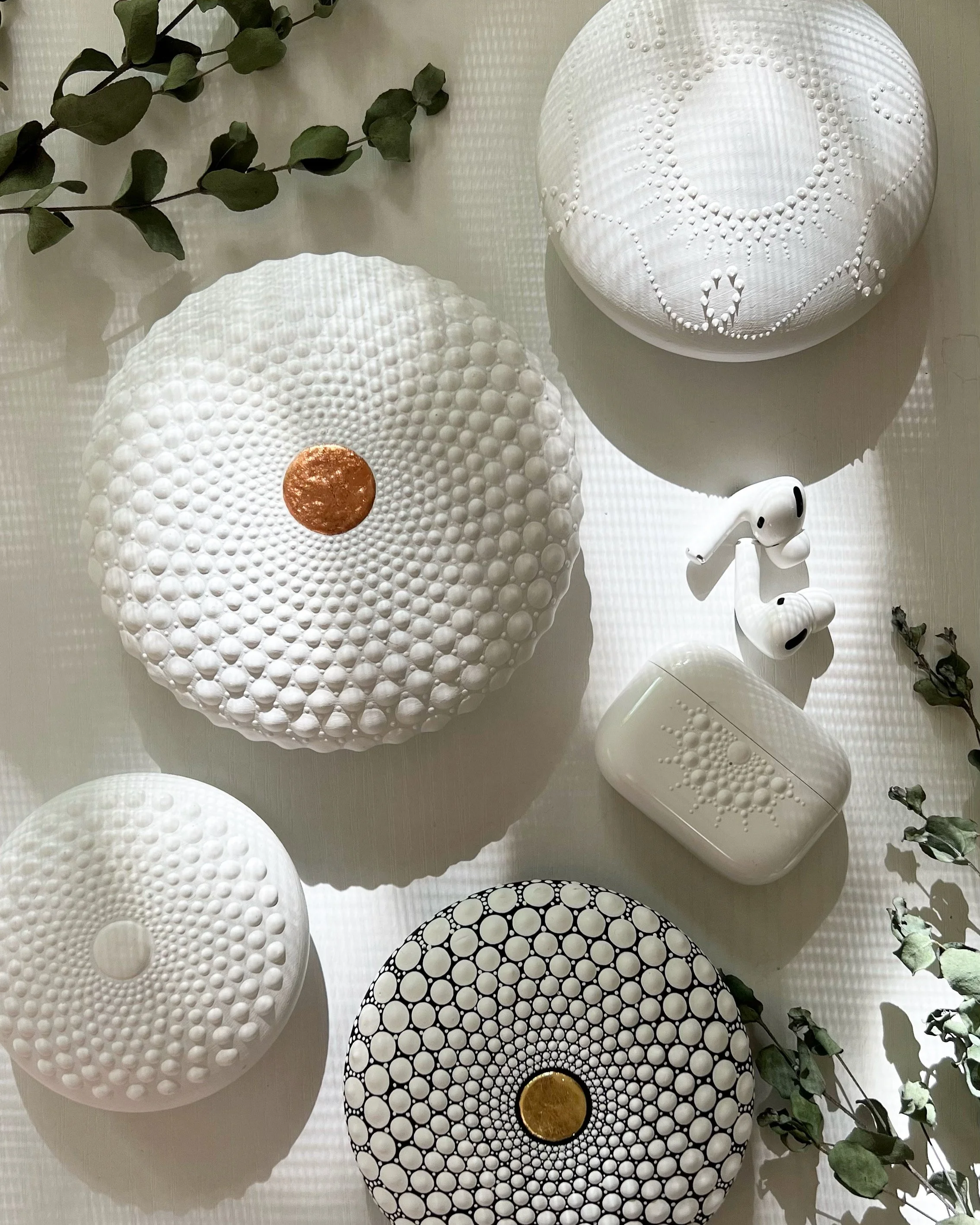 Dimensional dot art