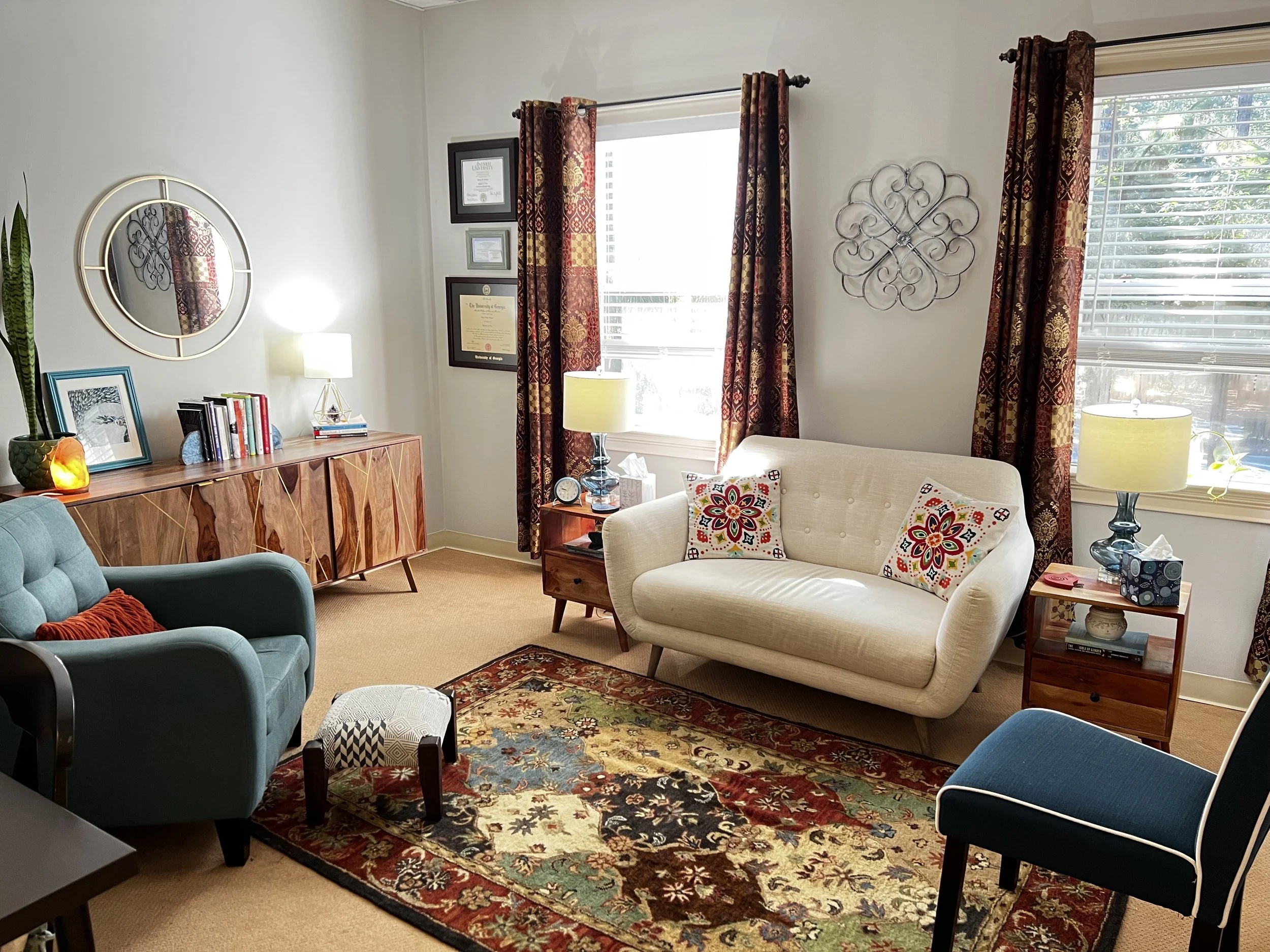 The therapy space in neutral colors and natural light at Heart Mind & Soul Counseling in Hilton Head Island, South Carolina.