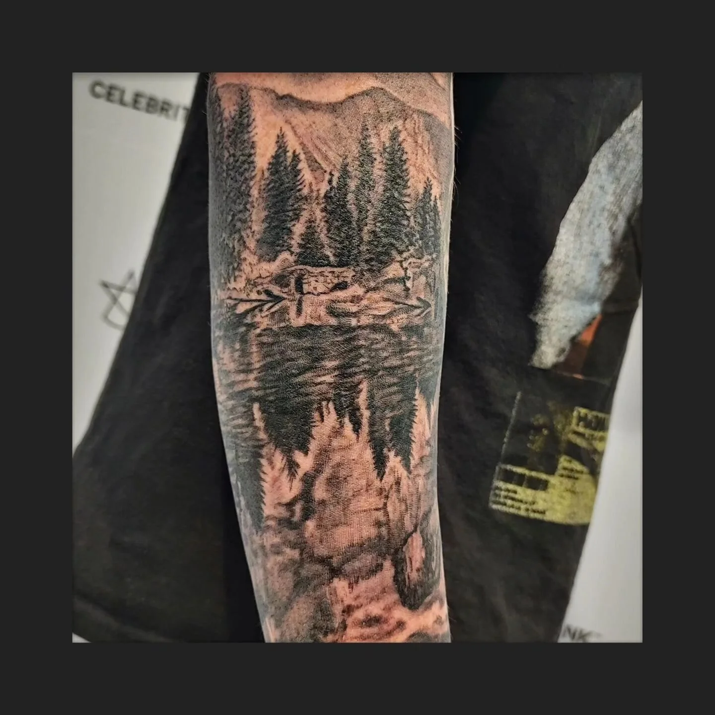 Start of a sleeve covered in bears 🐻🐻🐻 #landscapetattoo #blacktattoo #watertattoo #northlakes #tattoo #ink #blackwork #bodyart #art #inkedup #tattooinspiration #artwork #tattooaddict #tattoolife #celebrityinktattoonorthlakes #tattoos #tattooed #ta