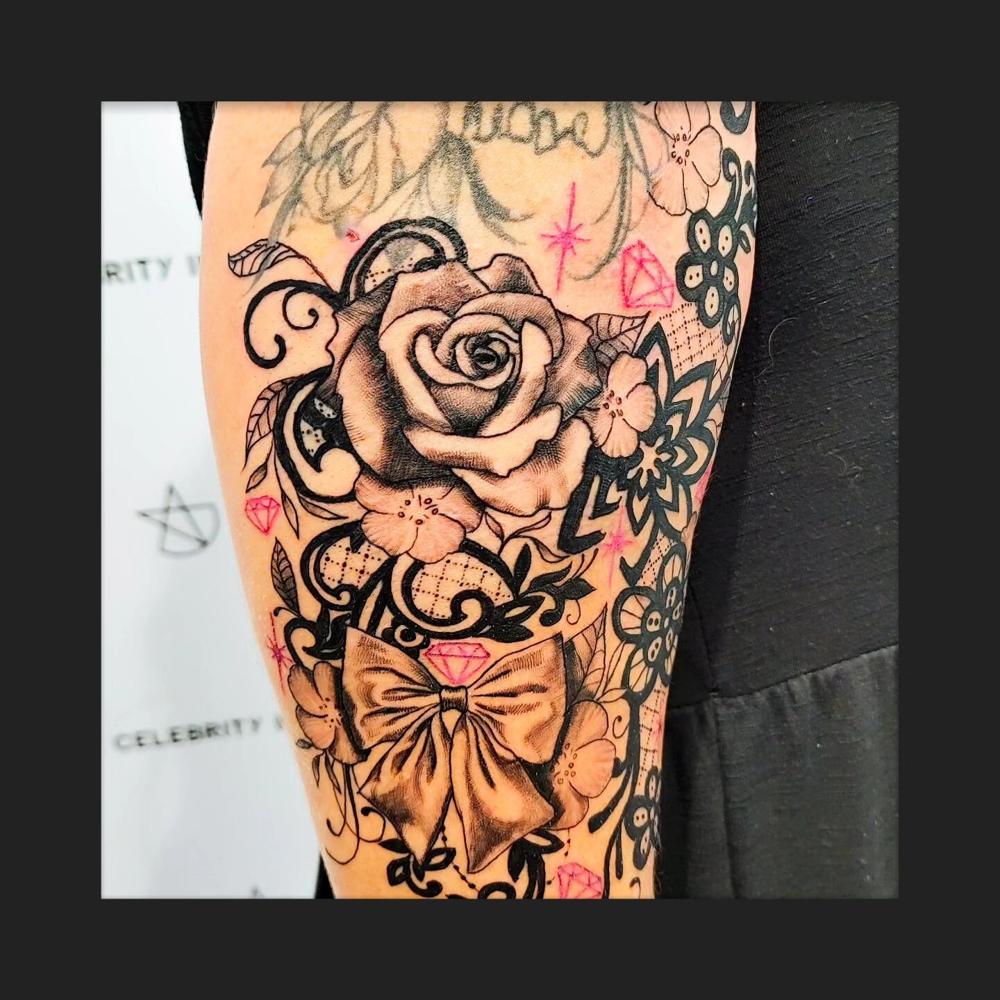 Raindrops on roses and tattoos on weekends
Bright diamond pink bits and warm burning needles
Clear cling wrap packages tied up with tape
These are some things which I like to partake 👩&zwj;🎤👩&zwj;🎤👩&zwj;🎤
#lacetattoo #rosetattoo #bowtattoo #nor