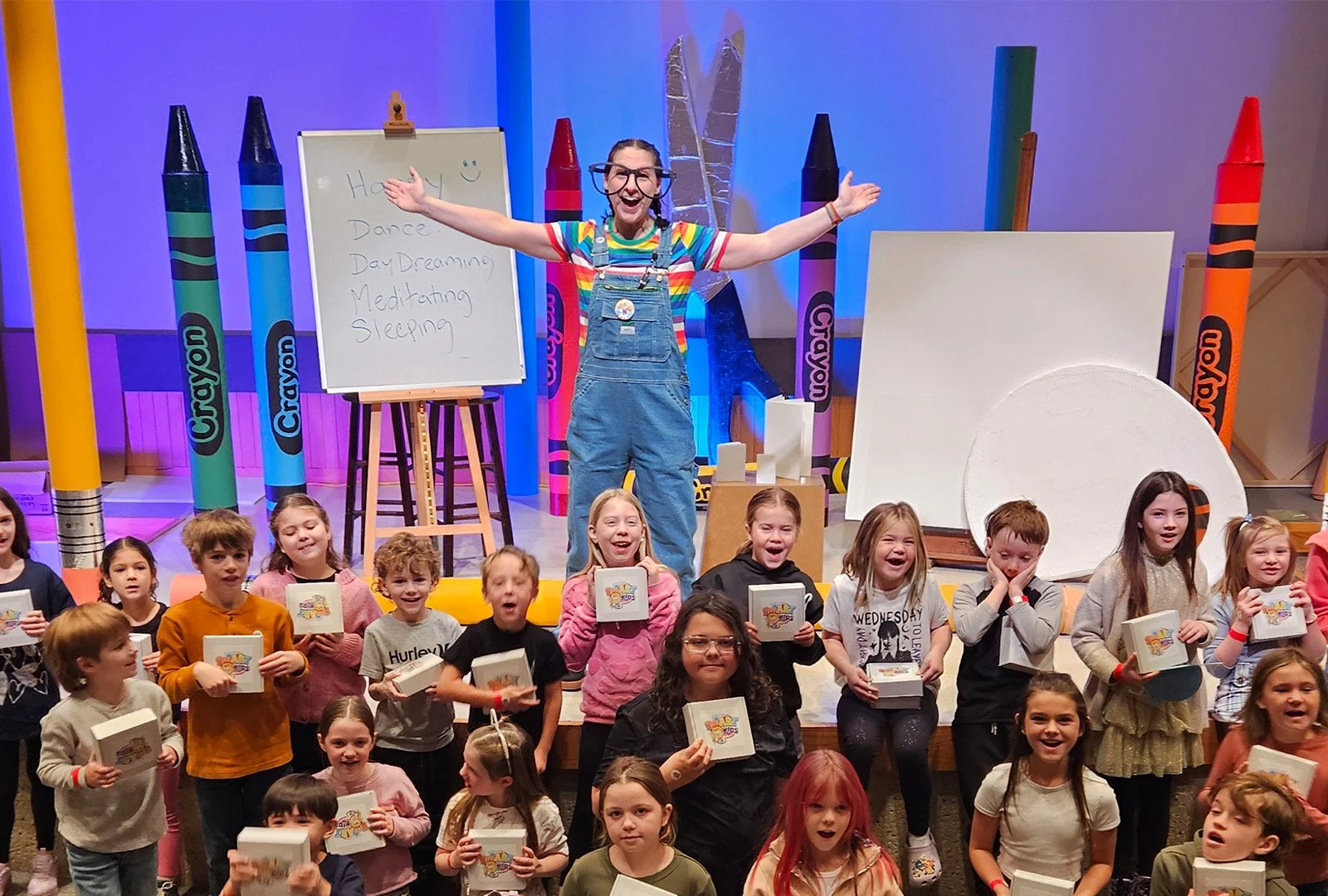 SmART Kids make art