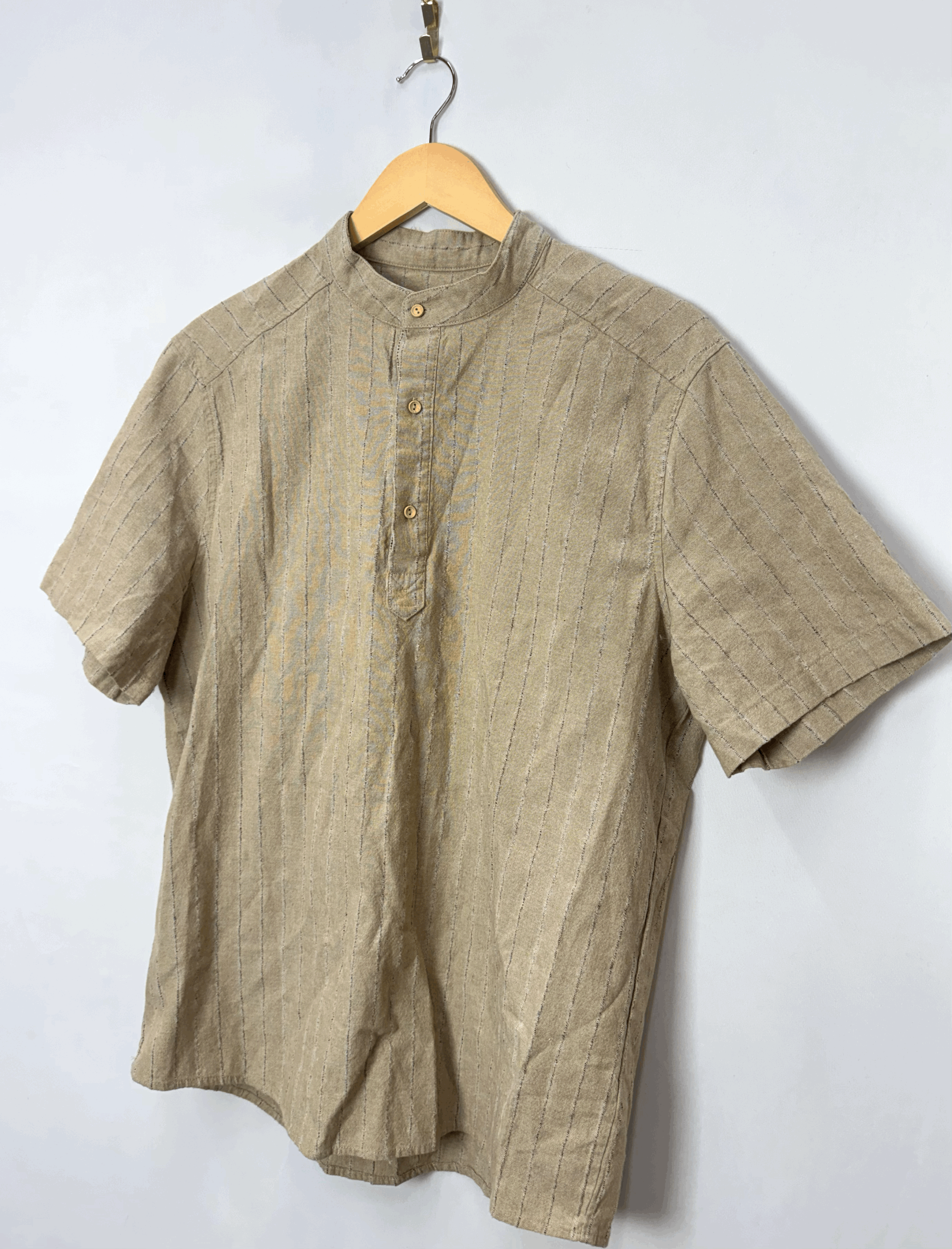 Three Button Top (M)