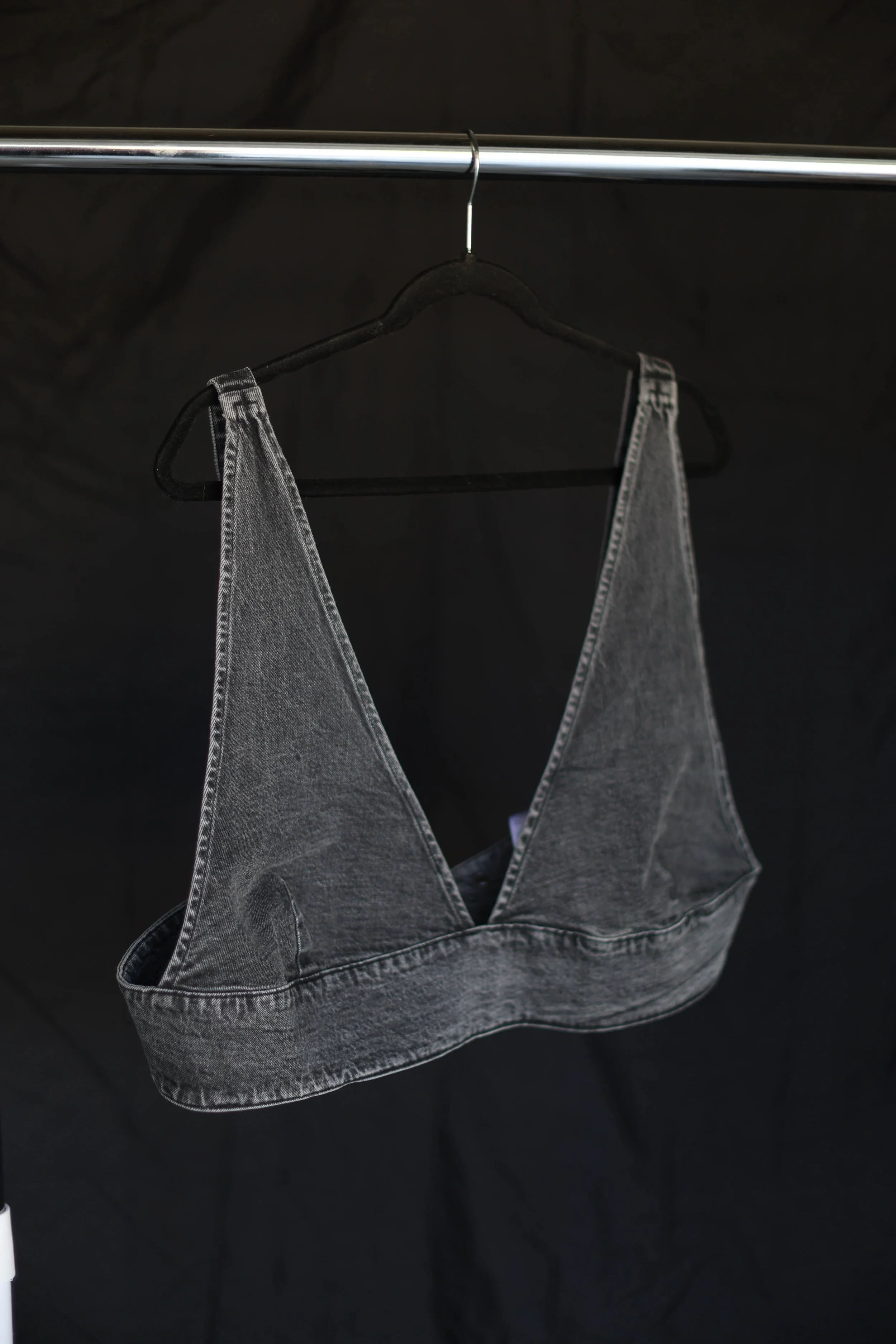 Good American Grey-Washed Denim Bra-Top (4XL)