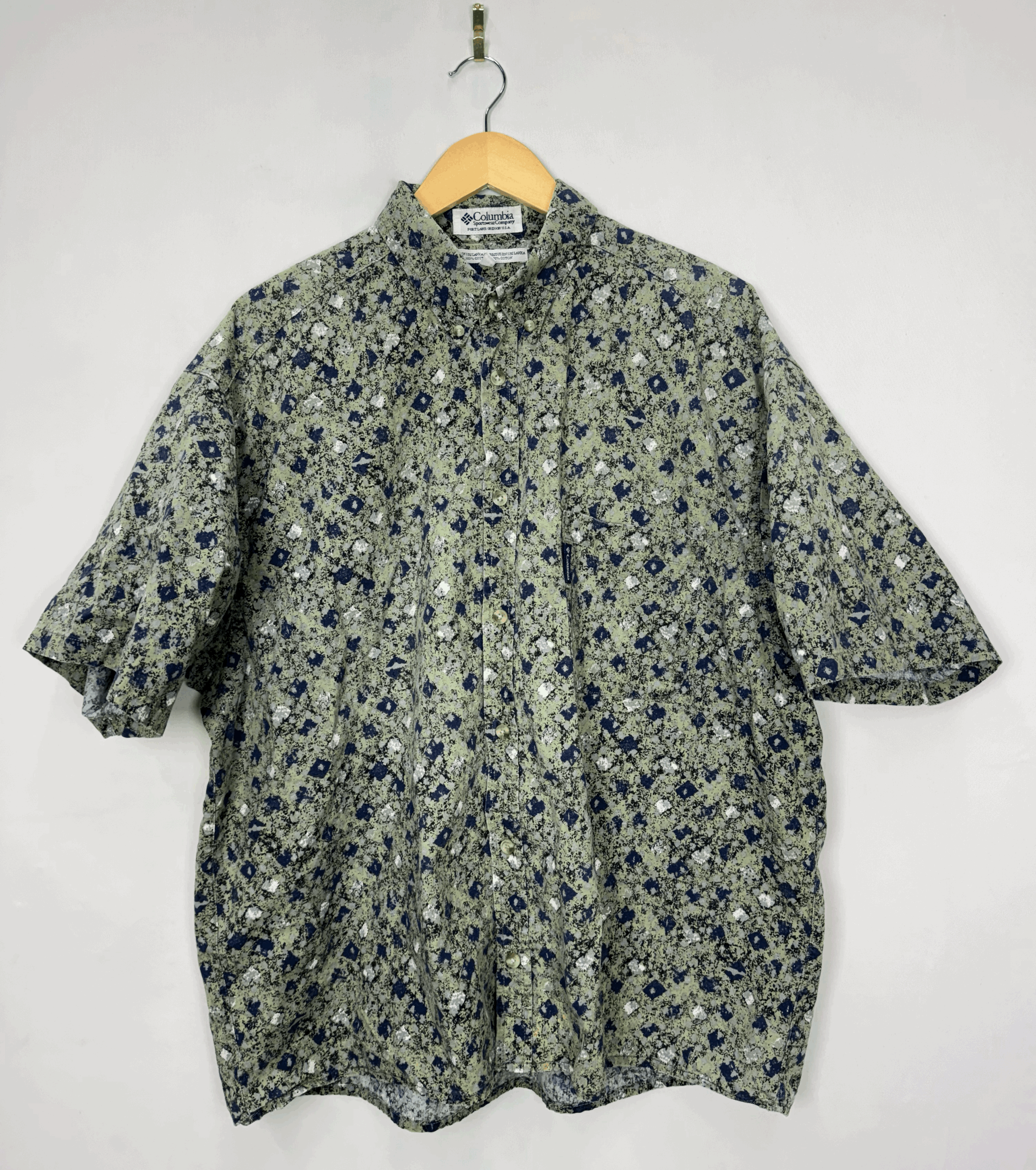 Columbia Button Up (XL)