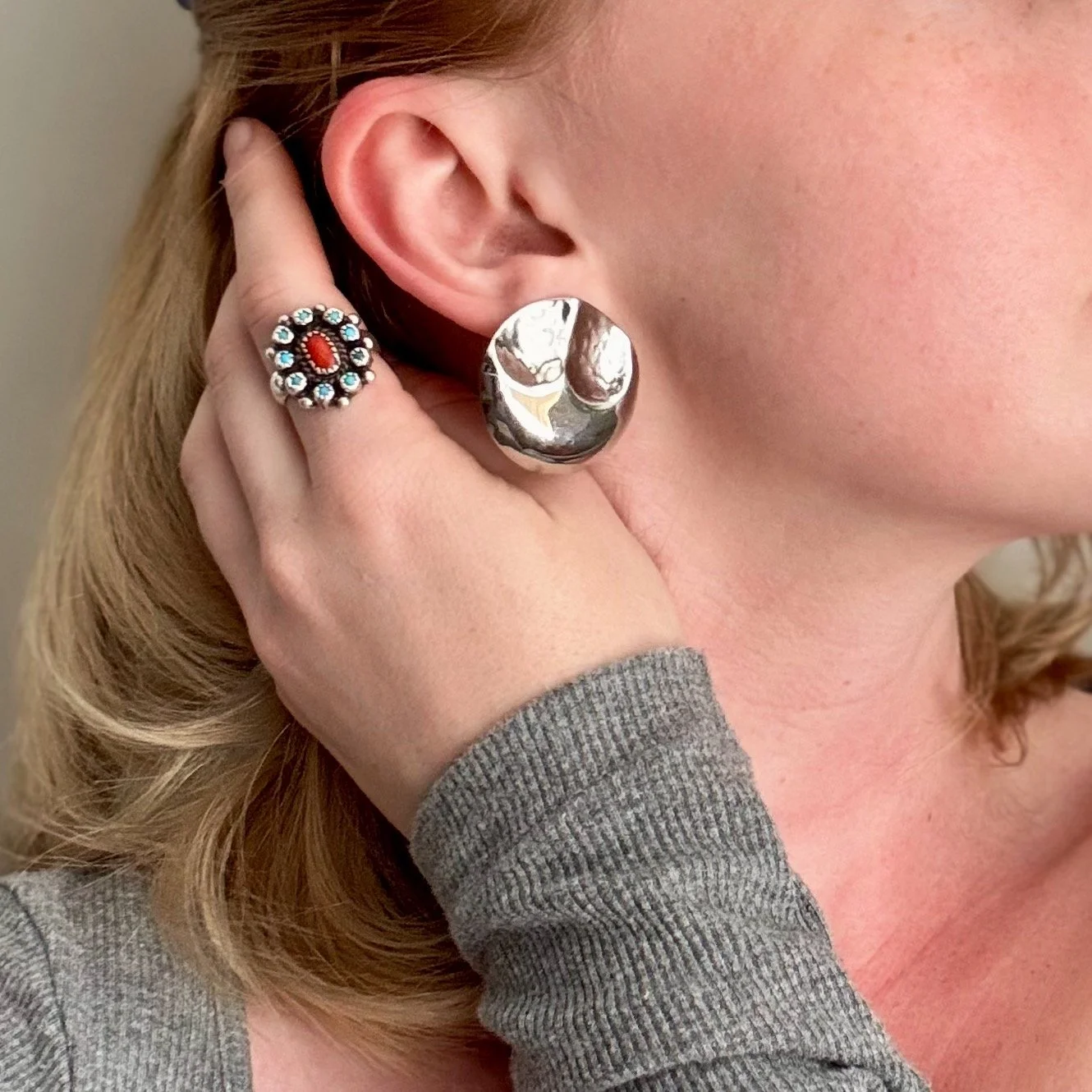 Vintagen 80's Modernist Hammered Stud Earrings