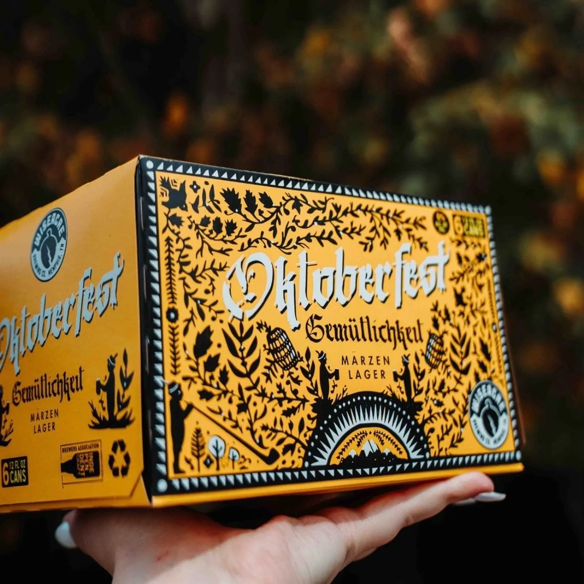Oktoberfest 🥨 @wiseacrebrewingcompany 
This traditionally brewed M&auml;rzen lager is delightfully malty, smooth, and clean. Toasty bread notes and subtly sweet malt qualities make for a rounded flavor in the Oktoberfest. #wiseacrebrewing #oktoberfe