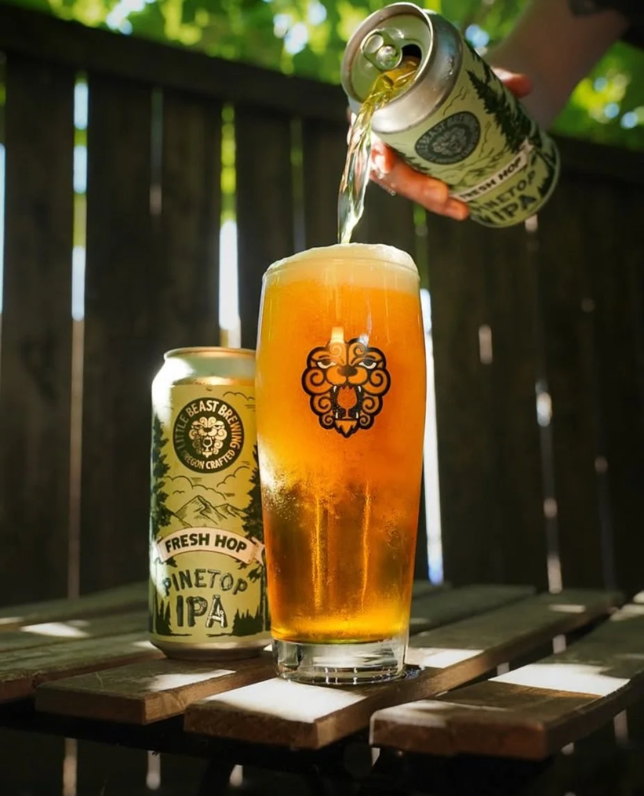 Fresh Hop Pinetop IPA 🌲 @littlebeastbrewing 
FRESH HOP SEASON HAS ARRIVED! 😆 A HEAP of Fresh Hops were added to our favorite West Coast IPA from Little Beast Brewing!! 

The Oregon crafted ale features fresh hops of Centennial, Mosaic and Chinook. 