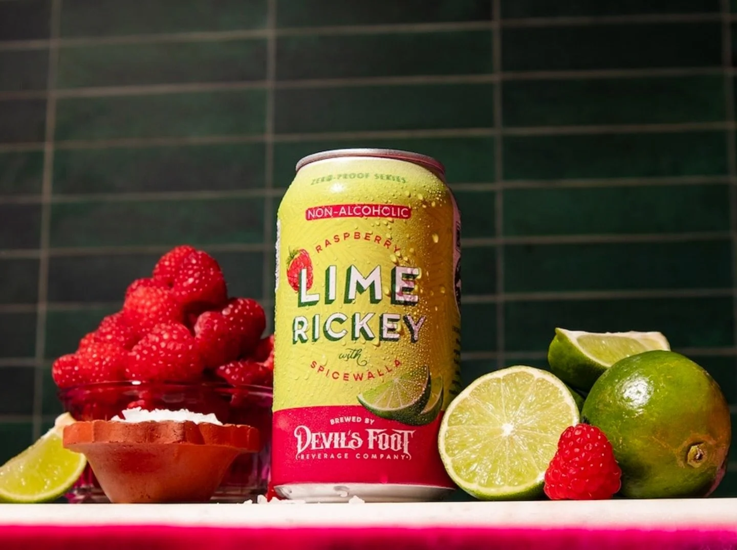 Raspberry Lime Rickey 🍋&zwj;🟩 @devilsfootbrew 
We love a delicious tasting NA option for every occasion! Devil&rsquo;s Foot is our go-to for everything Dry January and beyond. They teamed up with @spicewalla to bring a fresh twist on their popular 