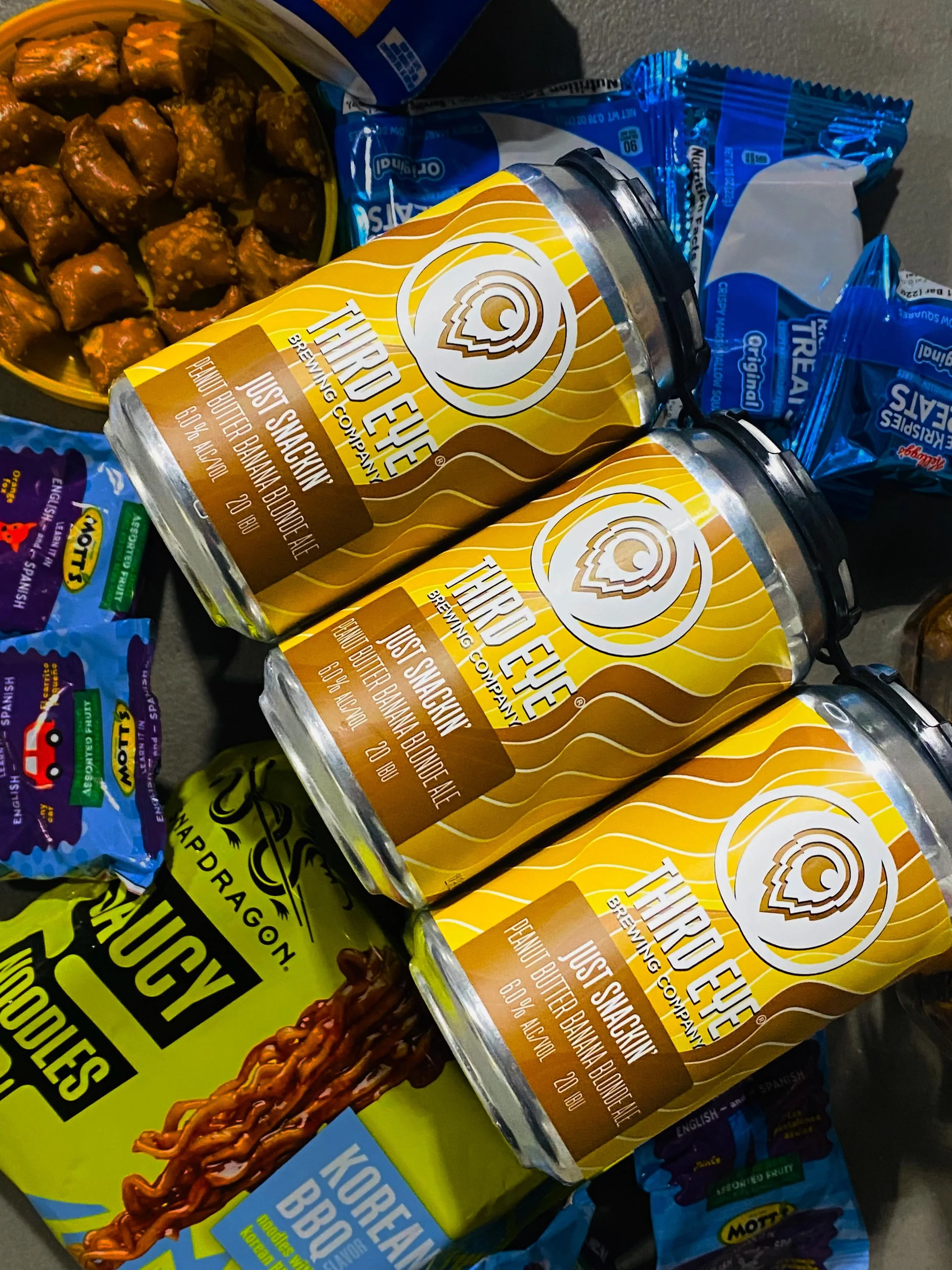 Just Snackin&rsquo; 🍌 @thirdeyebrewing 
It won&rsquo;t spoil your dinner - Just Snackin&rsquo; is the perfect peanut butter and banana blonde ale for all of your after school activities. 

Break up the day with a little sweet treat. Enjoy fresh bana