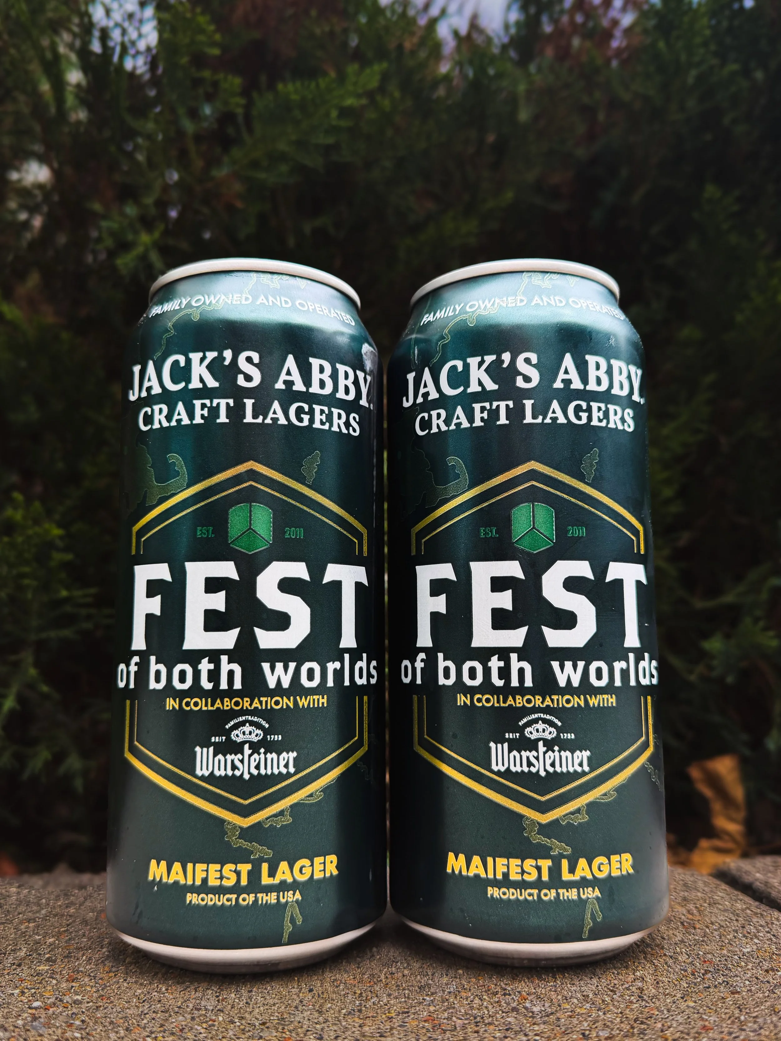 @jacksabbycraftlagers is in the house and we always love the classics and new releases from our friends out in Framingham, Massachusetts 🌲

⭐️ FEST OF BOTH WORLDS ⭐️
A manifestation lager brewed in collaboration with @warsteiner to celebrate their l