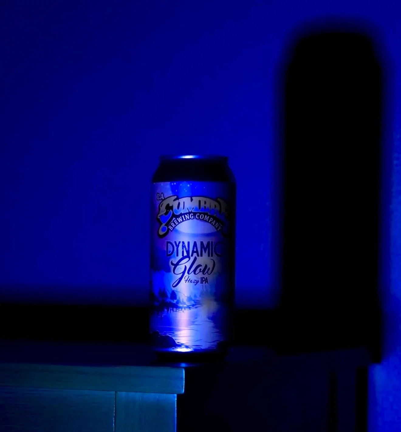 Dynamic Glow Hazy IPA 🔮 
@lacumbrebrewing sends us into fall with the return of this crisp Hazy IPA. Bask in the glow of the fading October sun 🌞🕸️🕷️

Brewed with Citra, Centennial, Krush, Luminosa, and Mosaic hops, this beer is bright and tropic