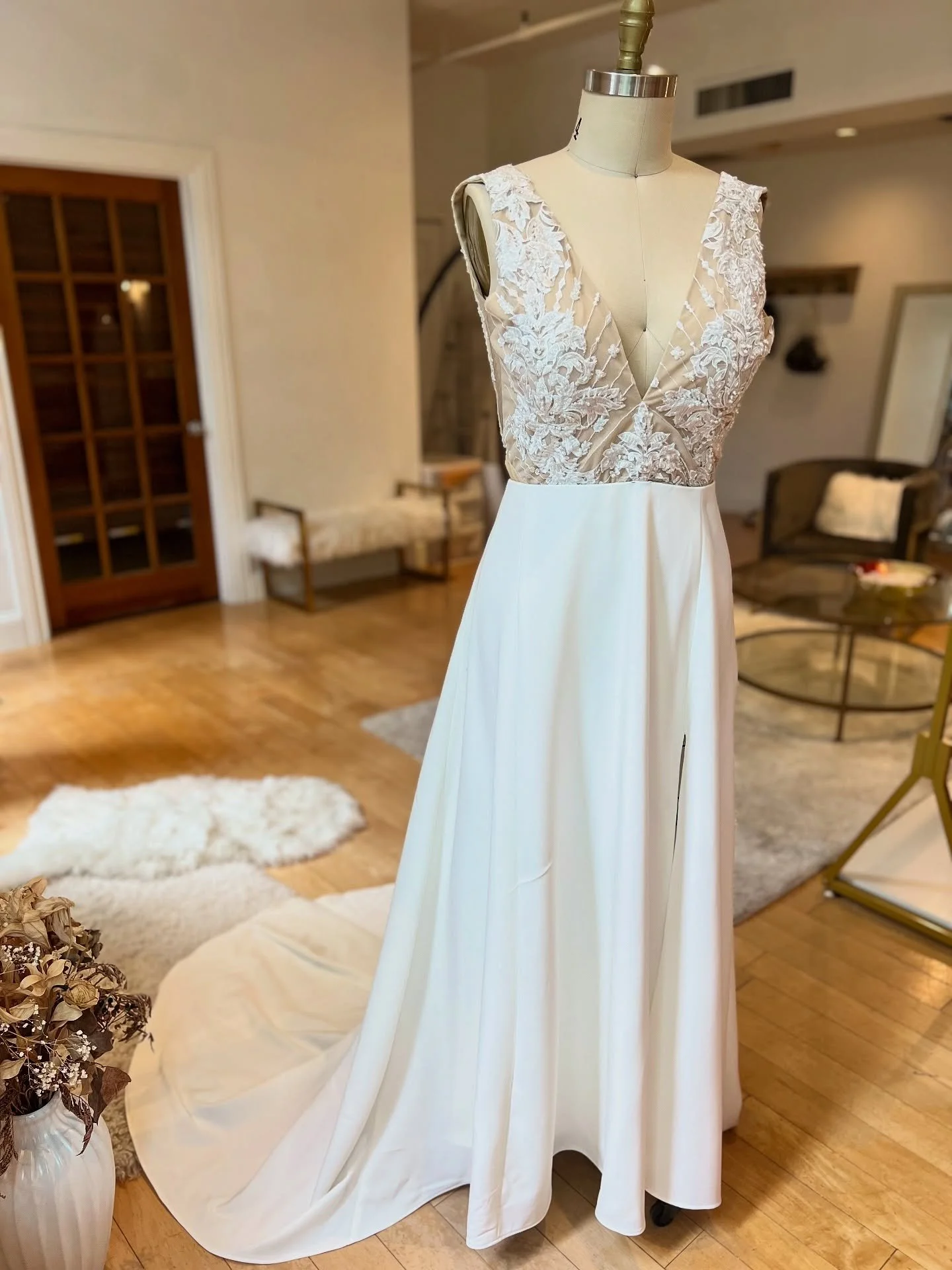 Original Sketch and Final Garment for Dana&rsquo;s Custom Wedding Gown! 

#custombridal #custom #bridal #bodysuit #bridalseparates #bridaldesigner #bridalshop #bridetobe