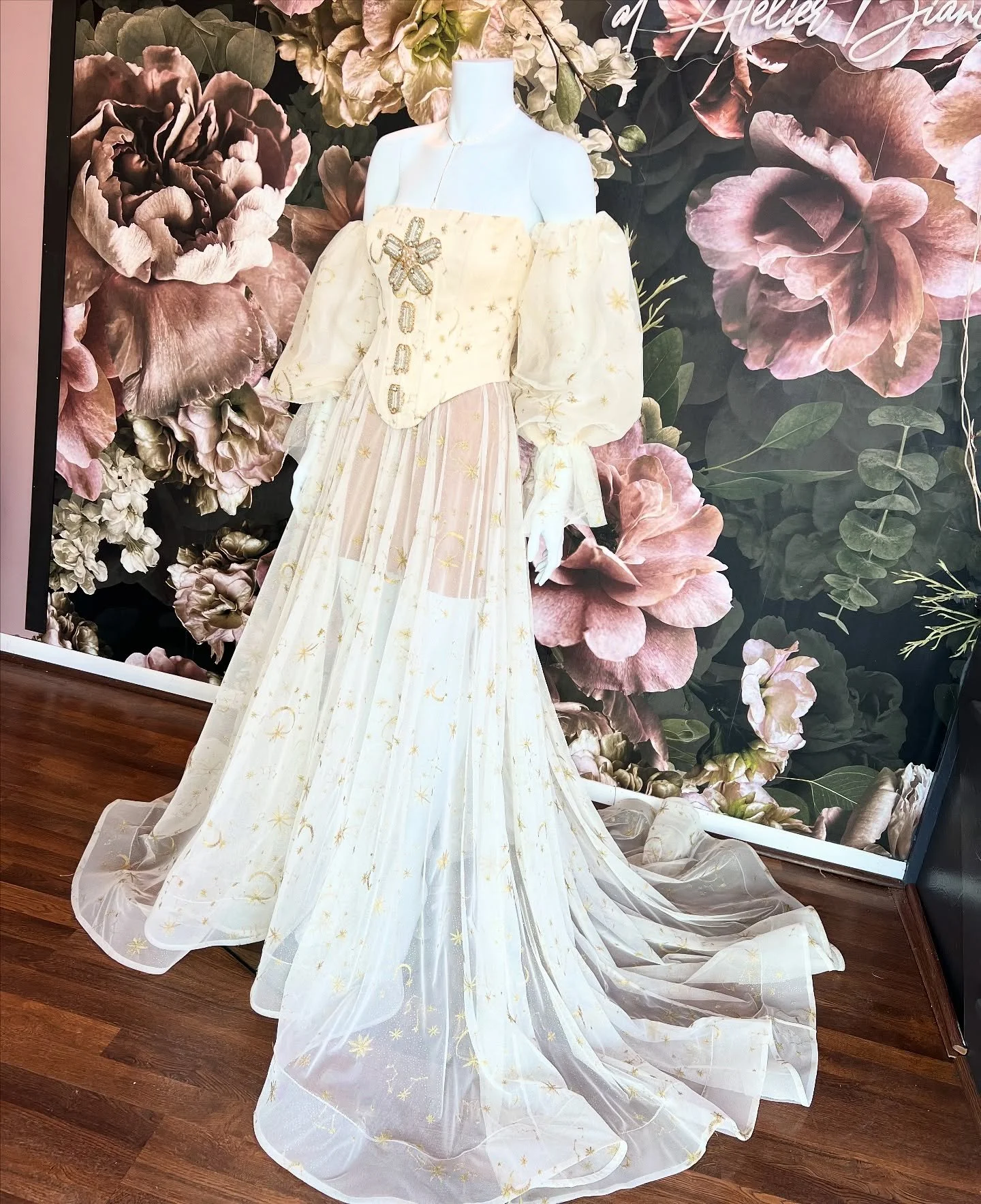 My &ldquo;Starfall&rdquo; dress✨

Who would wear this for their wedding ?? Will be available (minus the beaded appliqu&eacute; on the front of the corset) 

#halloween #acotar #halloween25 #corsetmaking #weddinggown #celestial #celestialwedding #alte