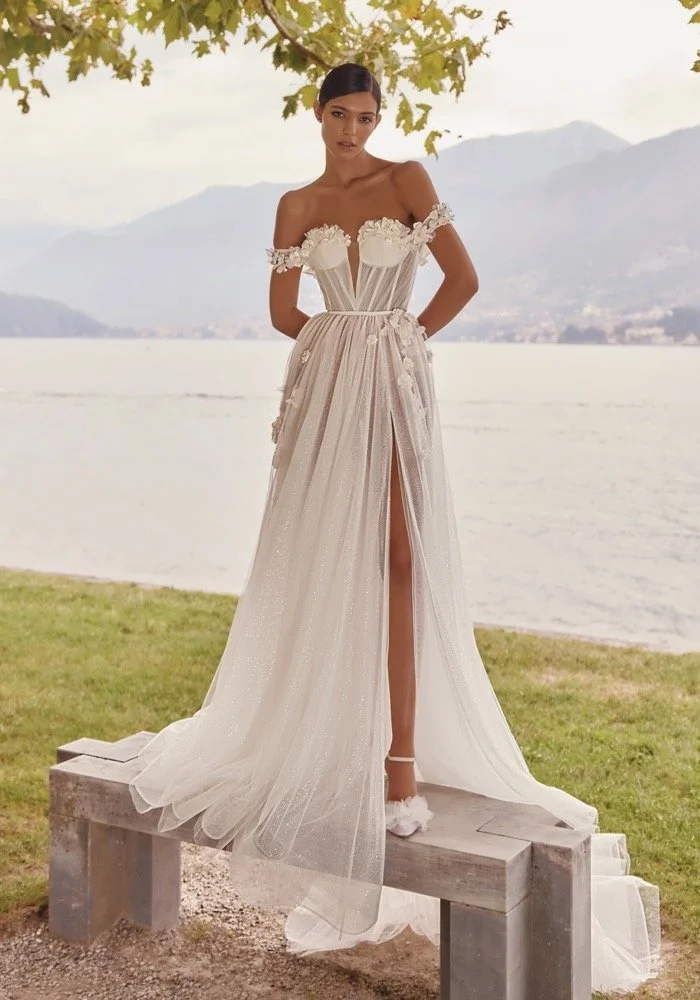 vincenza-amber-sparkly-tulle-wedding-dress_01.jpg
