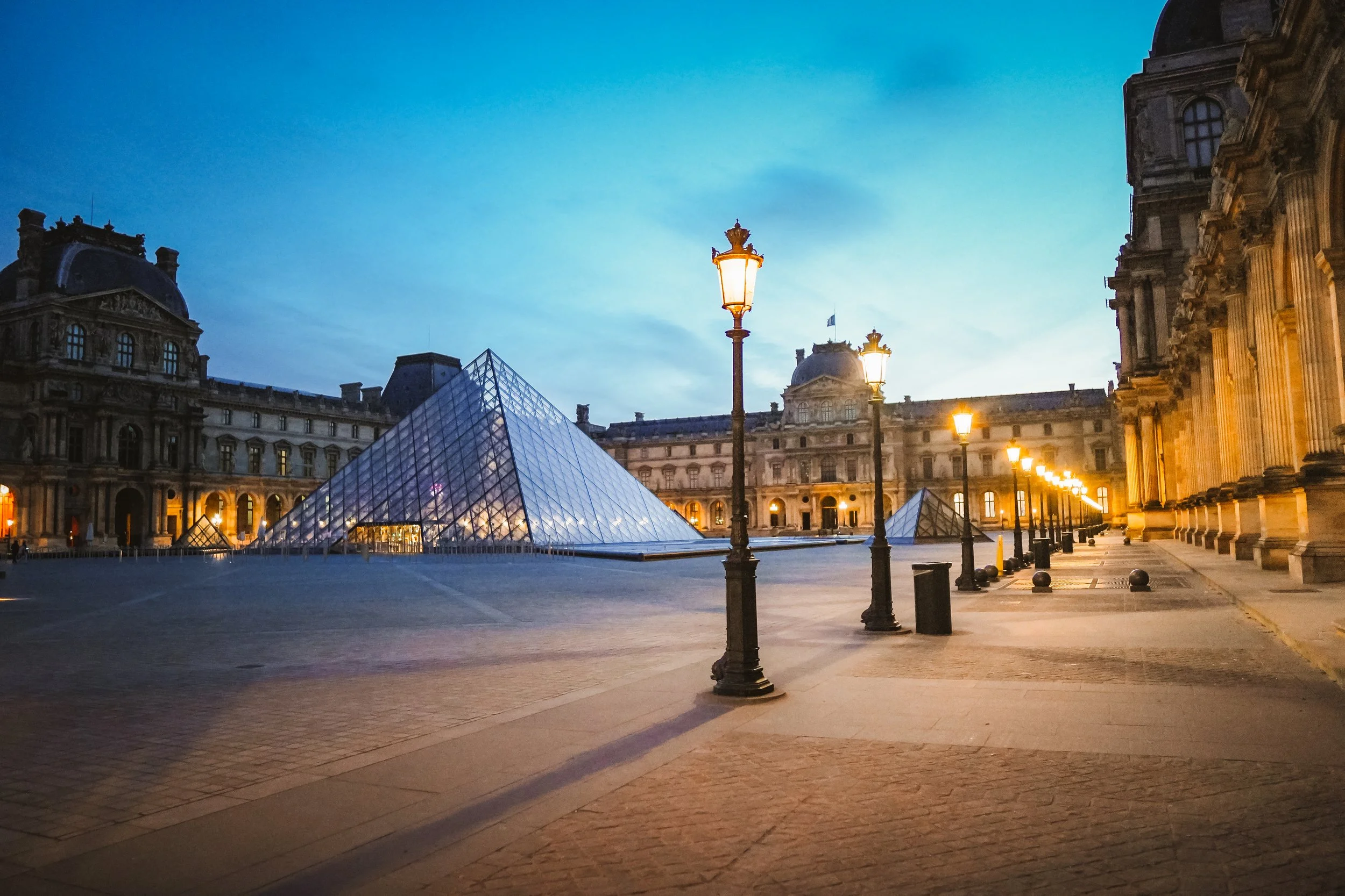 Louvre Noisy.jpg