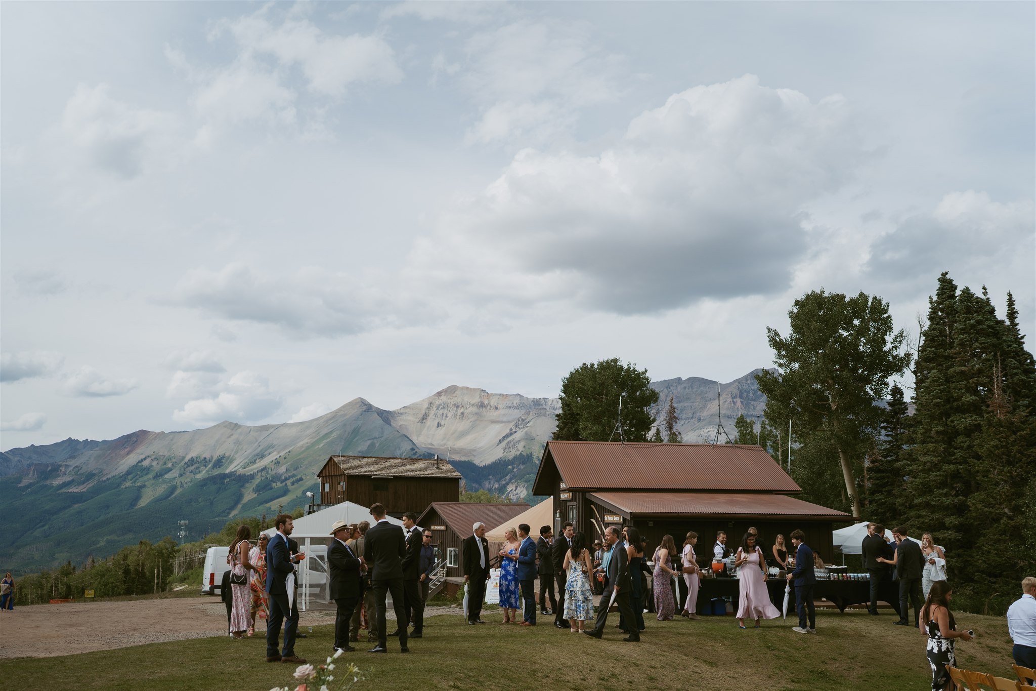 wide shot of the guests arriving