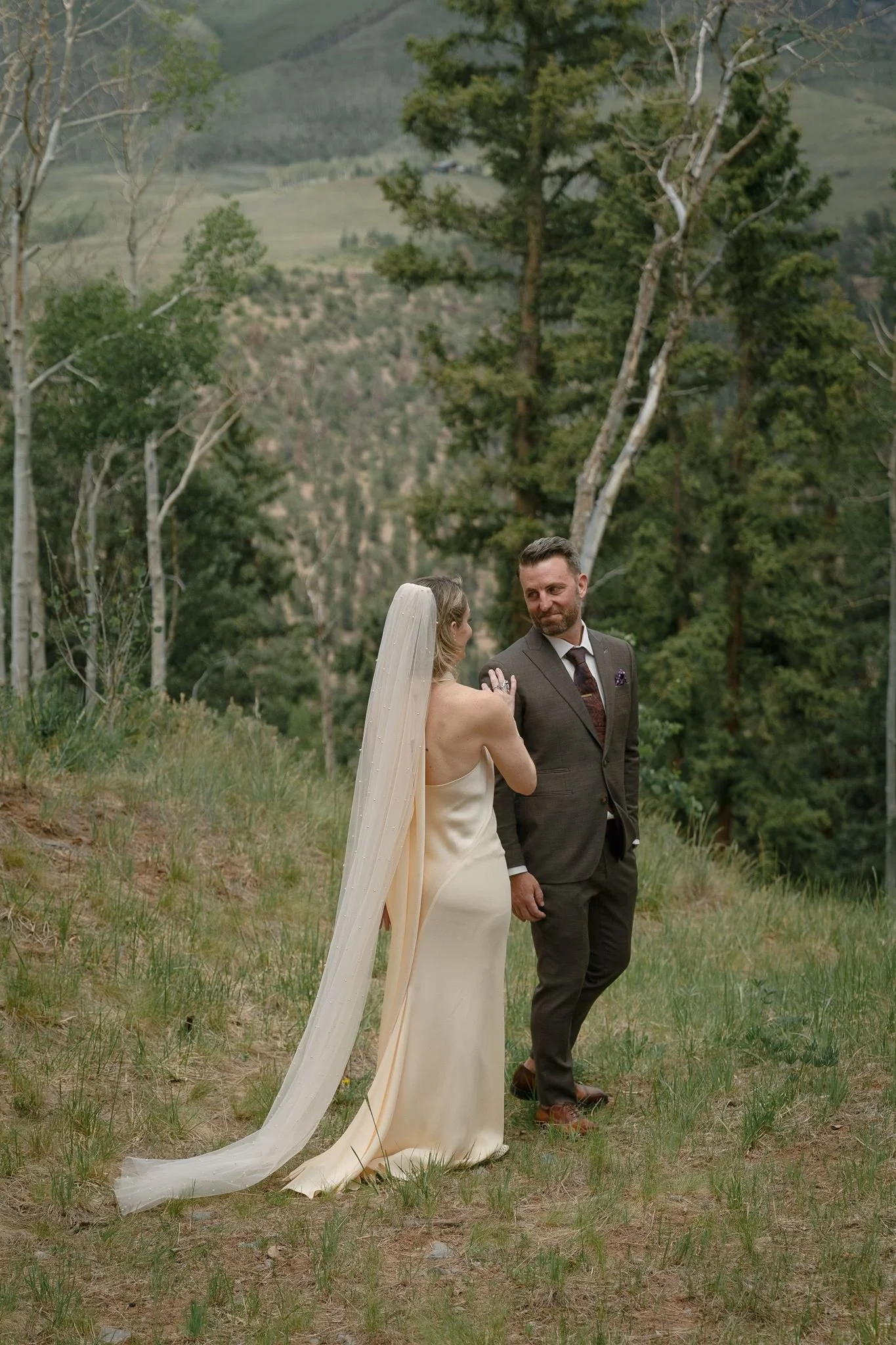 bride sees her groom for the first time