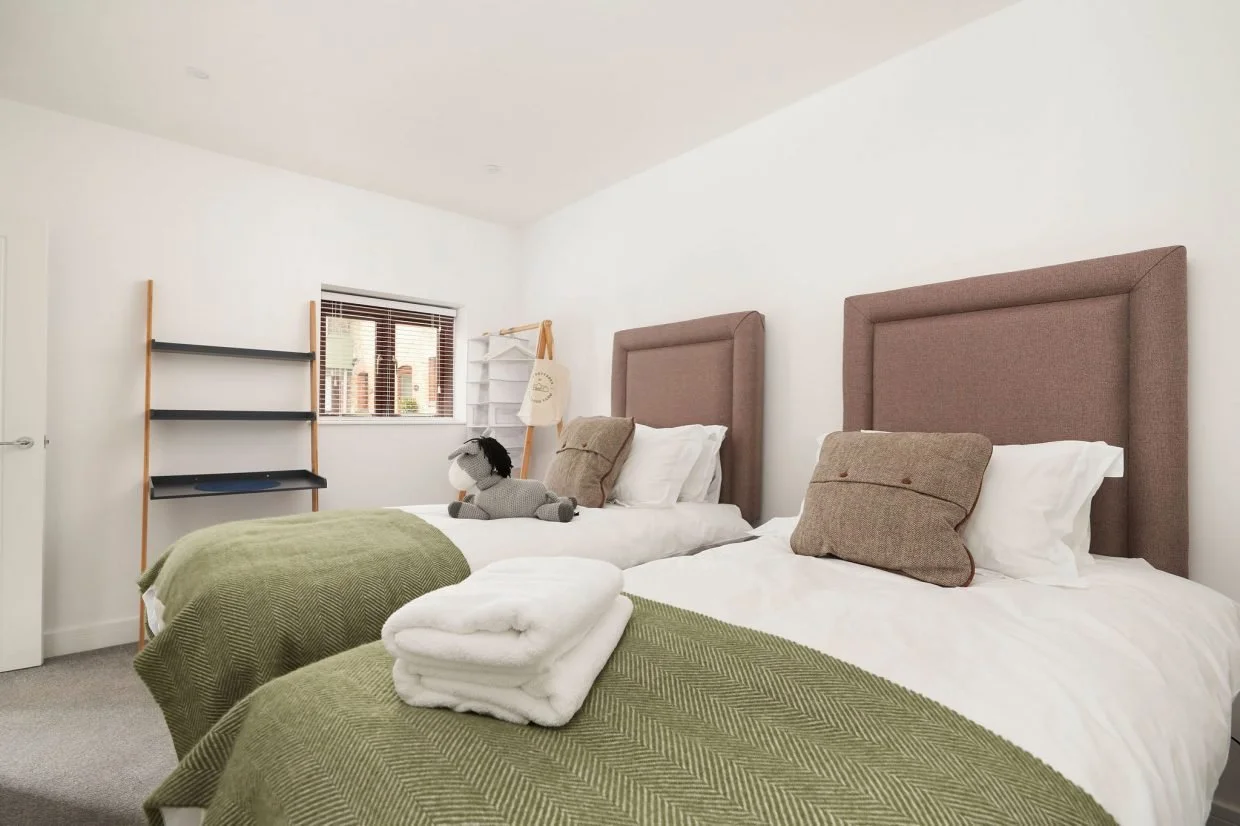 Spring Retreat Deluxe Twin Room (Two people must book together)