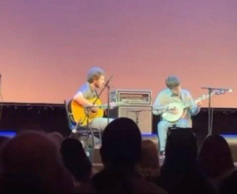 Absolutely honored to receive the Freshgrass Banjo Award at an especially cold, rainy, but friend-filled @freshgrassfestival this weekend! Here&rsquo;s a clip of my original Petri Fish, backed on guitar by the incredible @lukeblack_music of the @the_