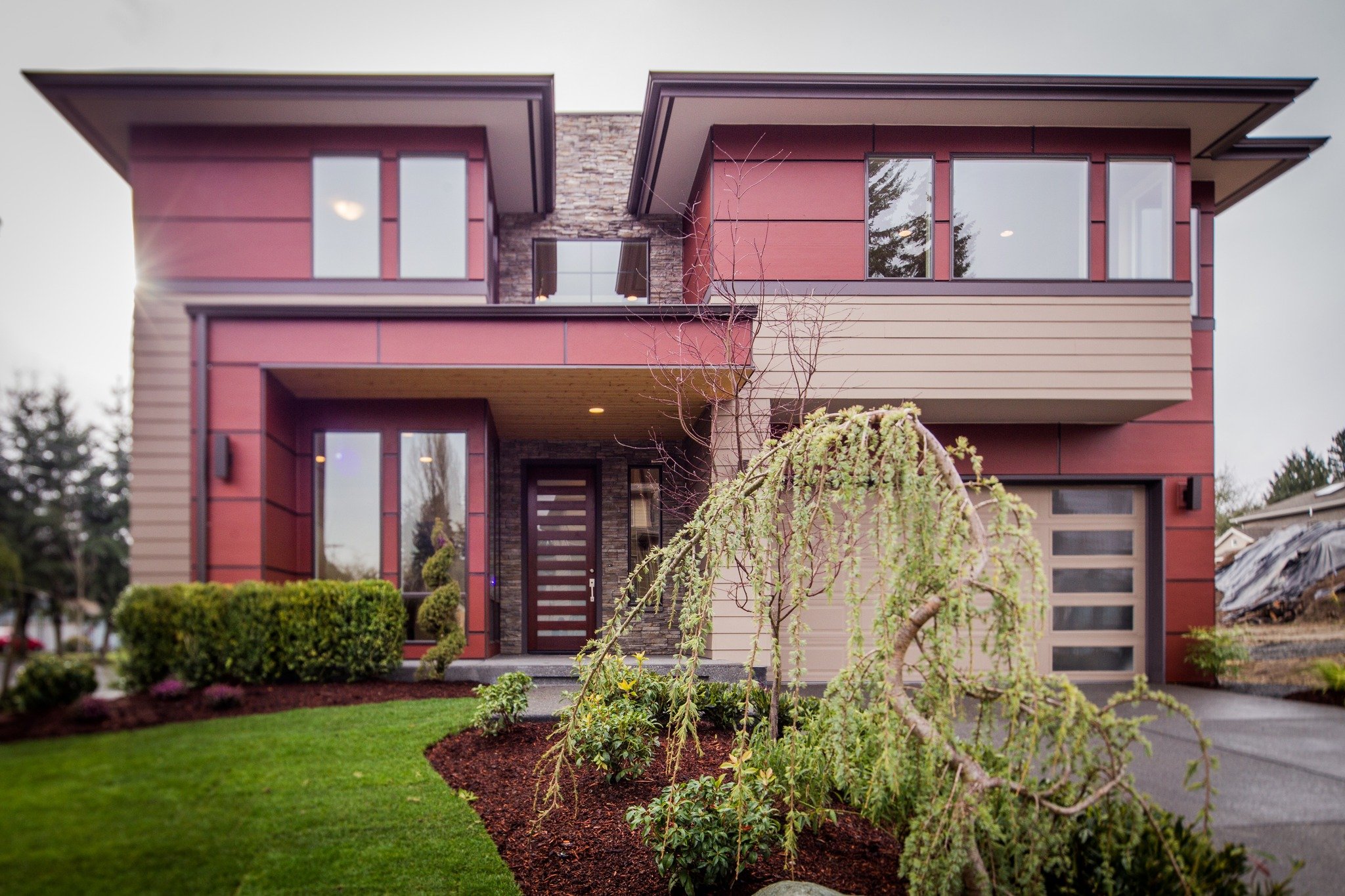 Oh, yeah. The booking page for real estate photography is now up! 🏠📷