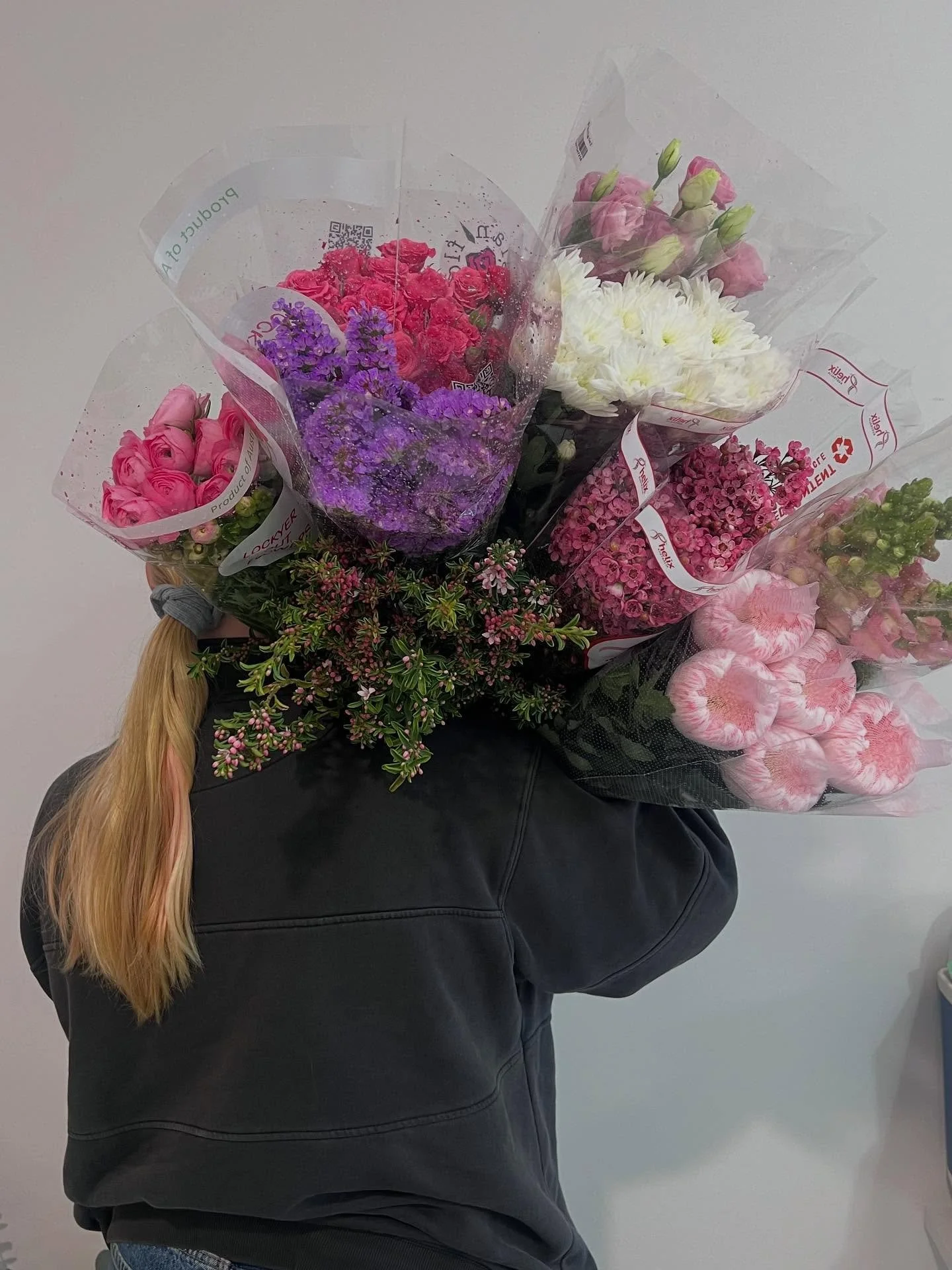 Back from the market and our studio is bursting with a fresh haul of beautiful blooms🌺

We&rsquo;re ready to create something special and make someone&rsquo;s day a little brighter🌸

Whose day are you going to make?🌼