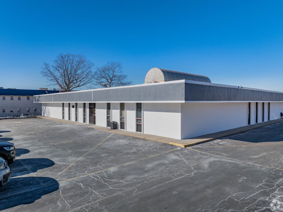 Evolve Psychiatry office building in Patchogue, NY