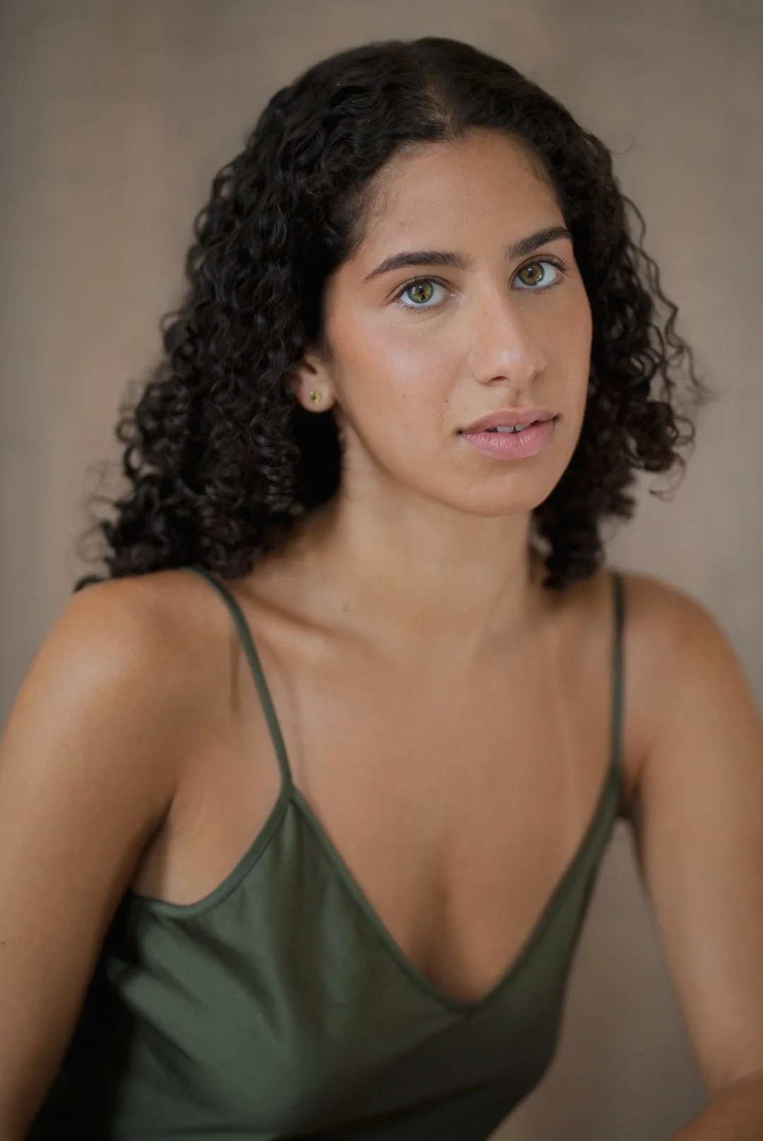 Casting Headshot – Studio Portrait