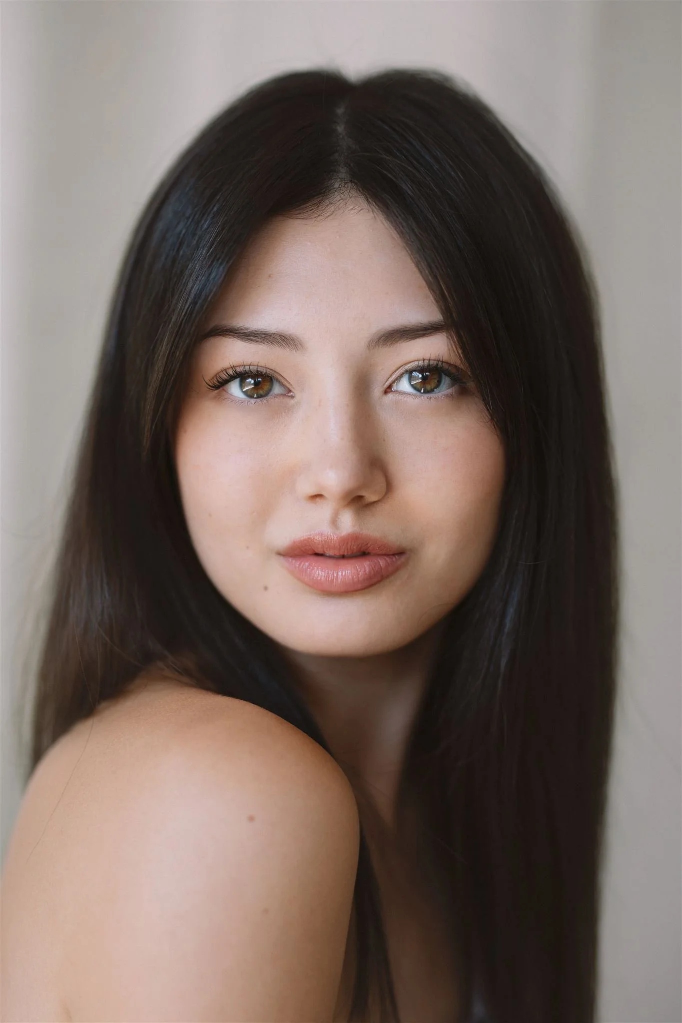 Portrait of Canadian actress Miku Martineau, photographed in Montreal by Tea & Oranges Photography. As a Montreal portrait photographer specializing in actor headshots and fine art portraits, I capture expressive, cinematic images that highlight pers