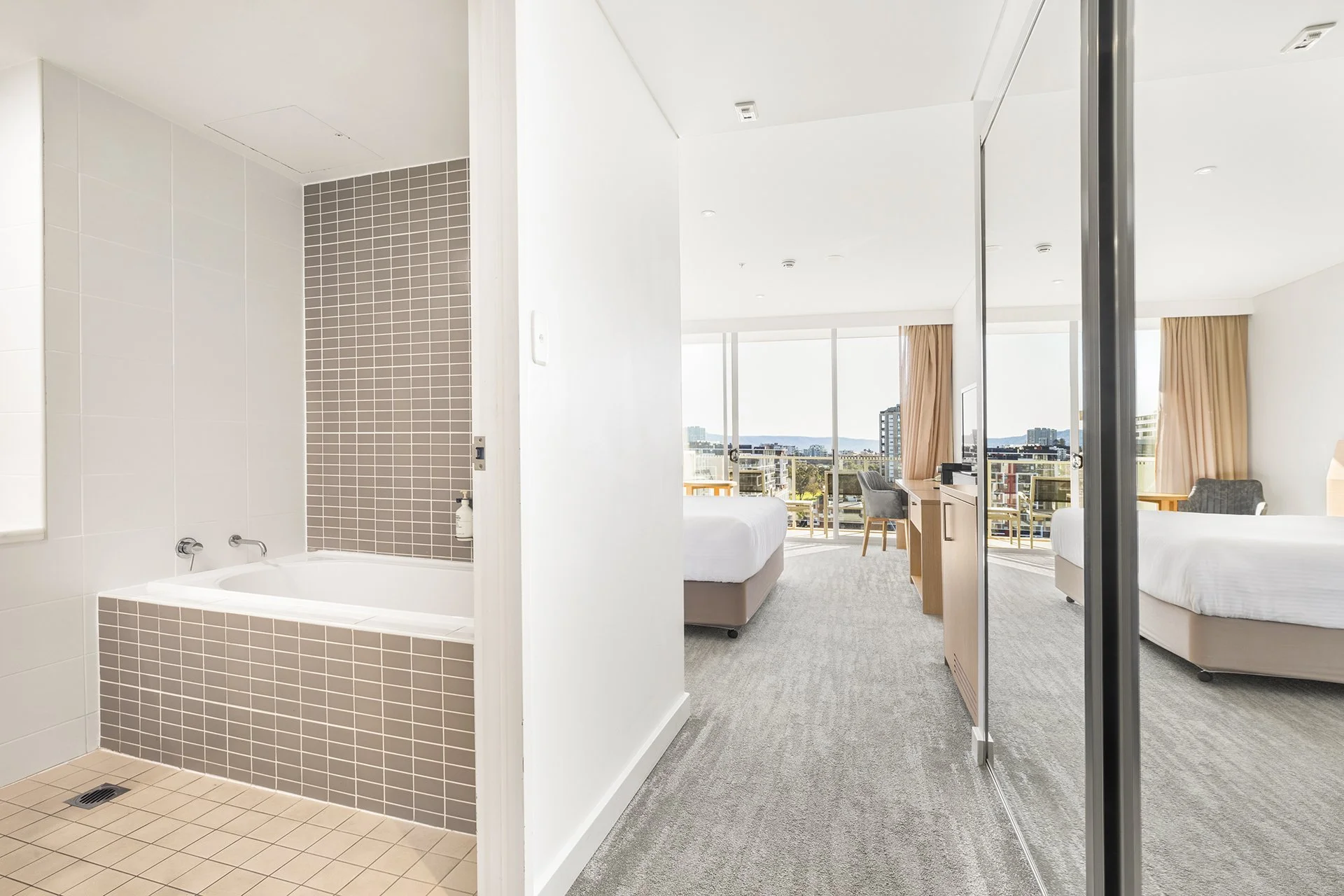 SAGE_WOLLONGONG_ROOM_1116_-6288.jpg