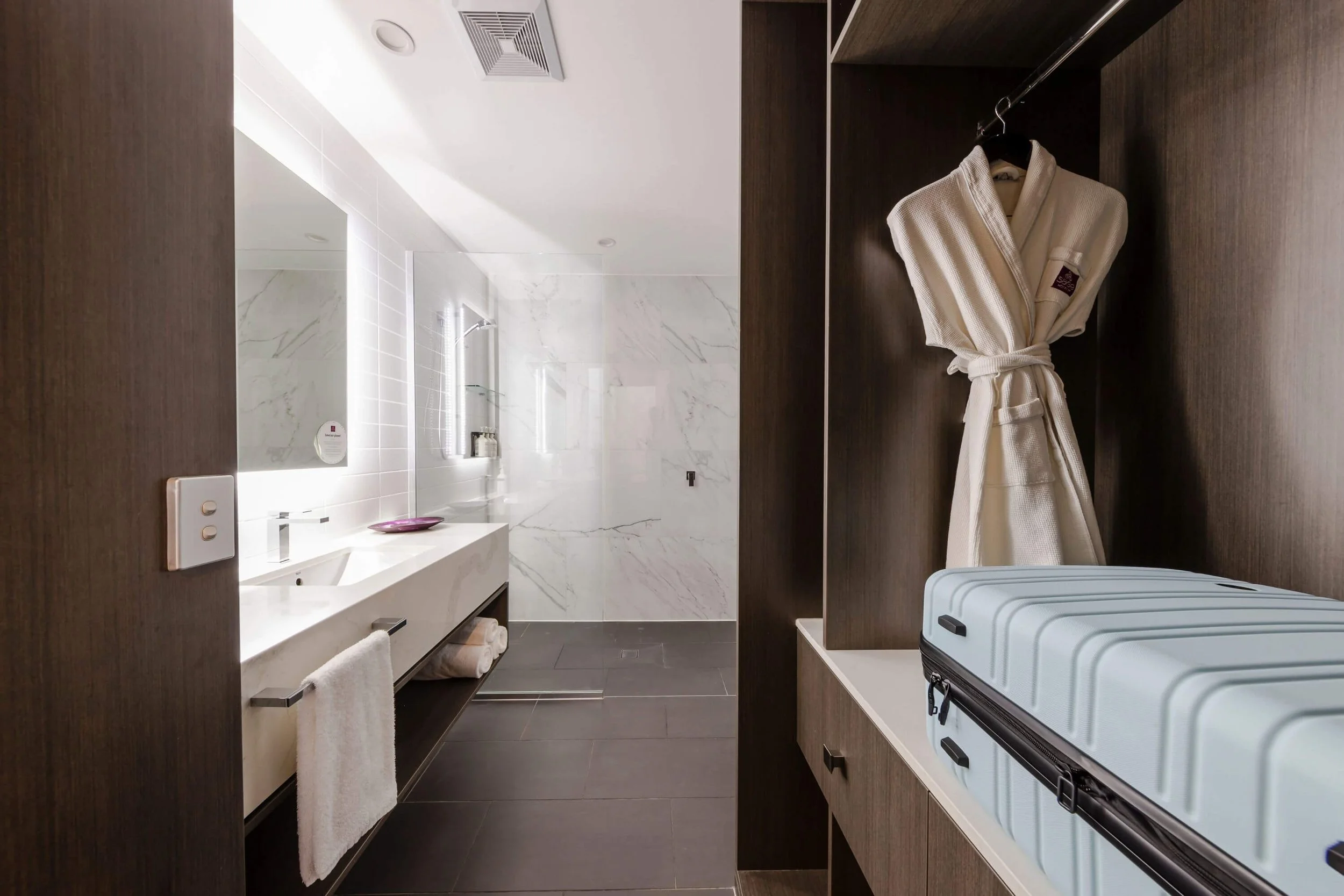 Superior Queen Courtyard Room - Sage Hotel Brisbane, James Street